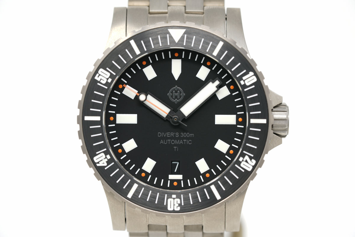 PreOwned Helm Vanuatu Ti 04AR1 Topper Fine Jewelers