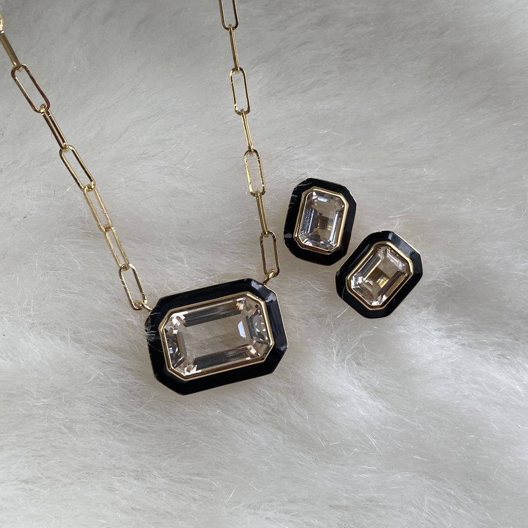 Goshwara Queen Rock Crystal Emerald Cut East West Pendant JP0143-RC-EN –  Topper Fine Jewelers