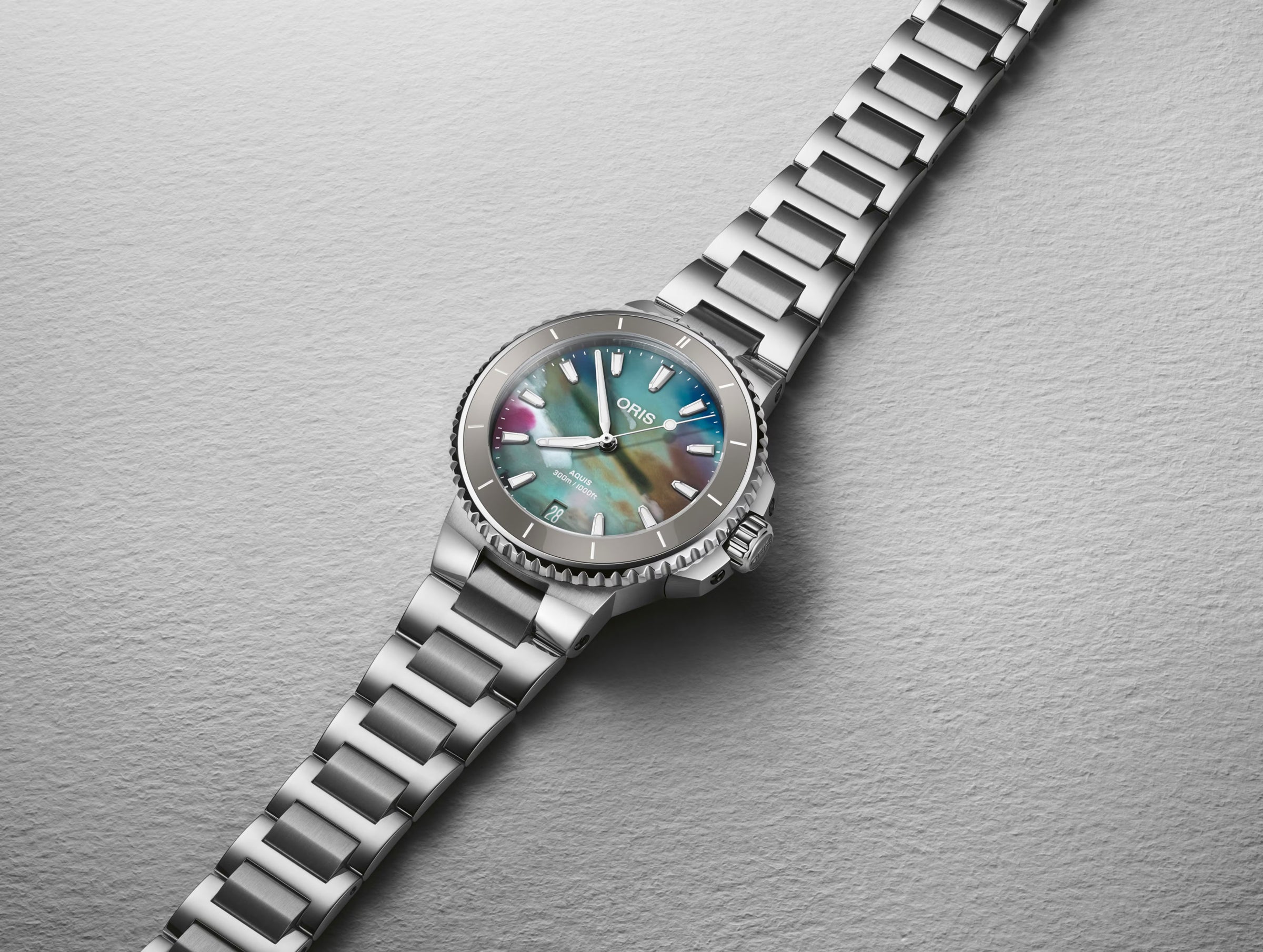 Oris Aquis Date Upcycle 36.5mm 01 733 7792 4150-07 8 19 05P