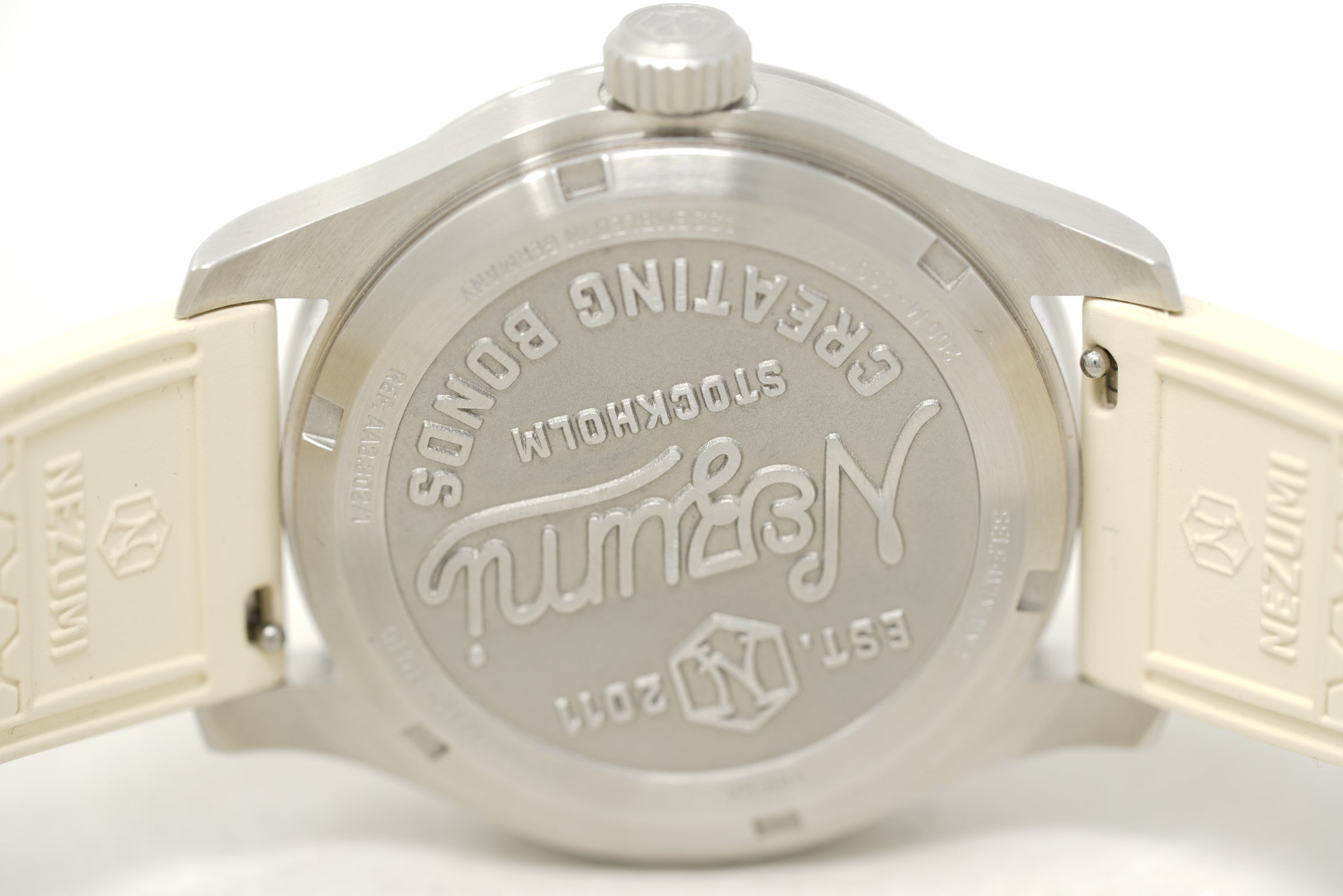 Pre-Owned Nezumi Aviera GMT AA3.302
