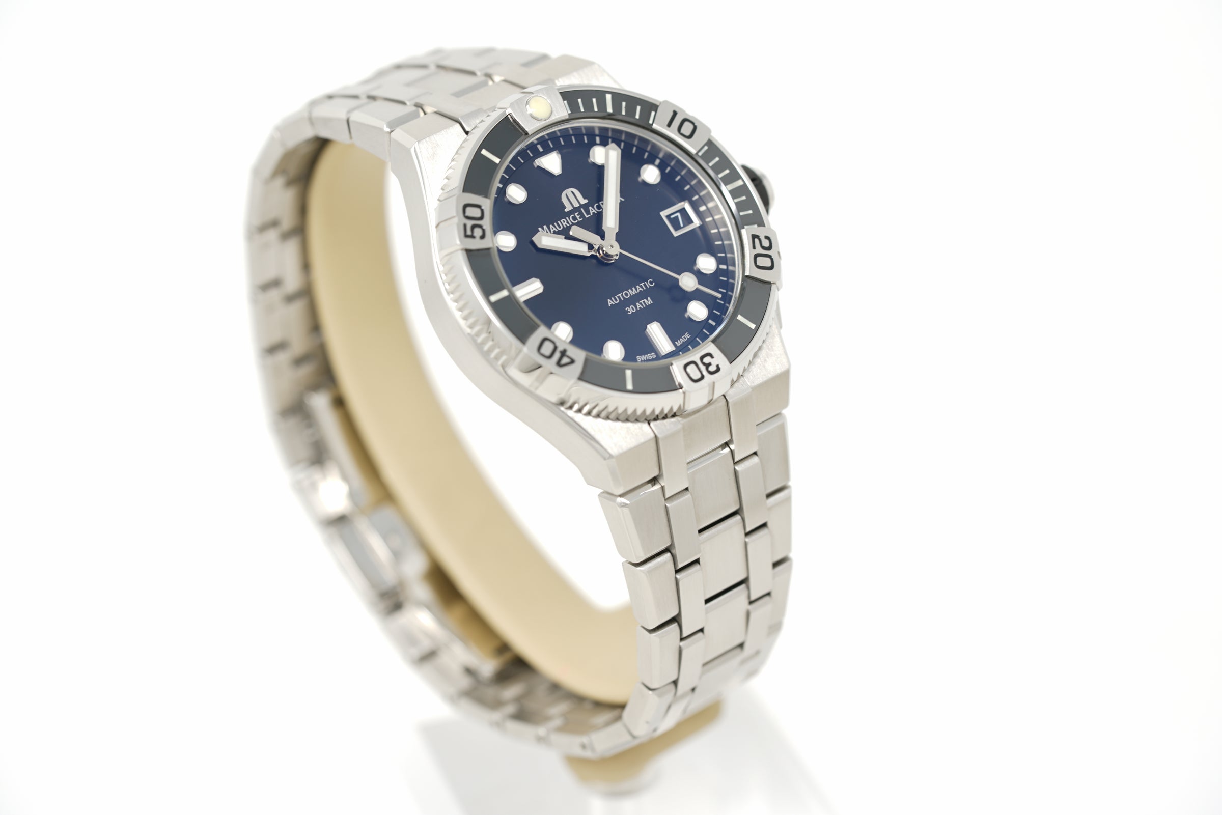 Pre-Owned Maurice LaCroix Aikon Venturer 38mm AI6057-SSL20-330-2