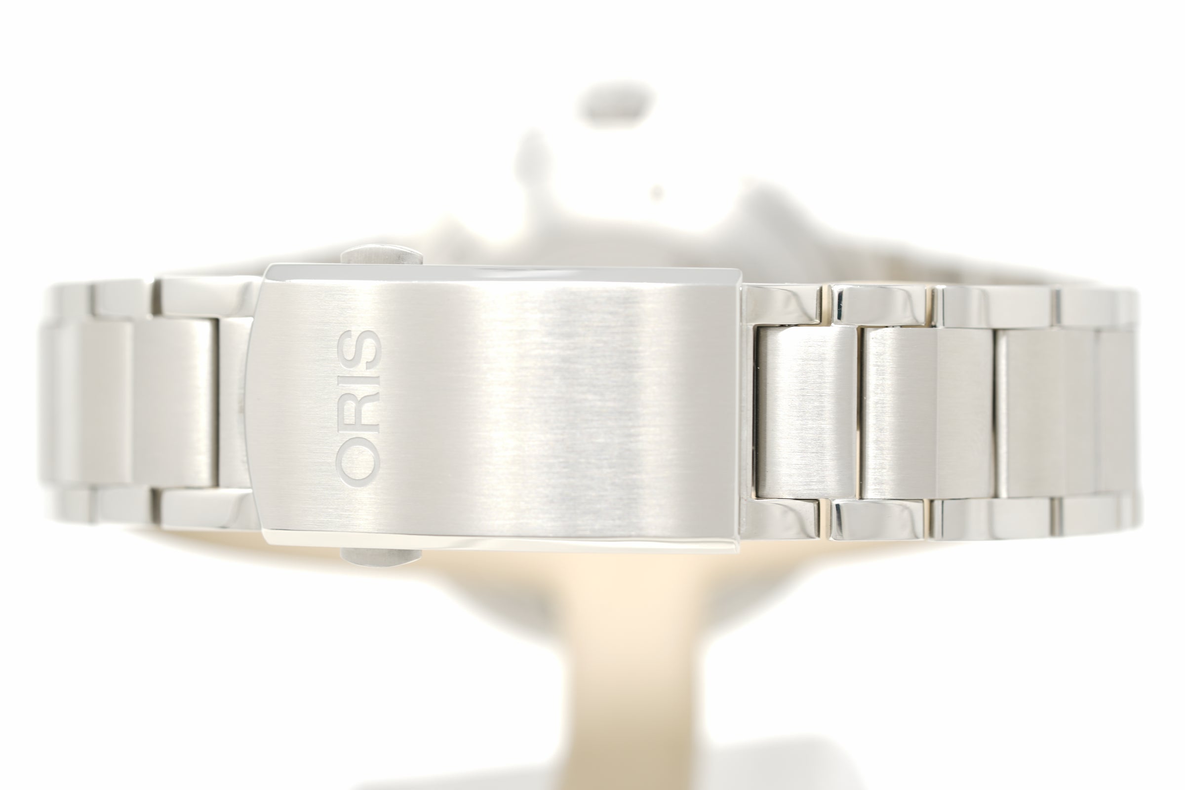 Pre-Owned Oris Aquis Dat Watt Limited Edition II 01 743 7734 4197-Set
