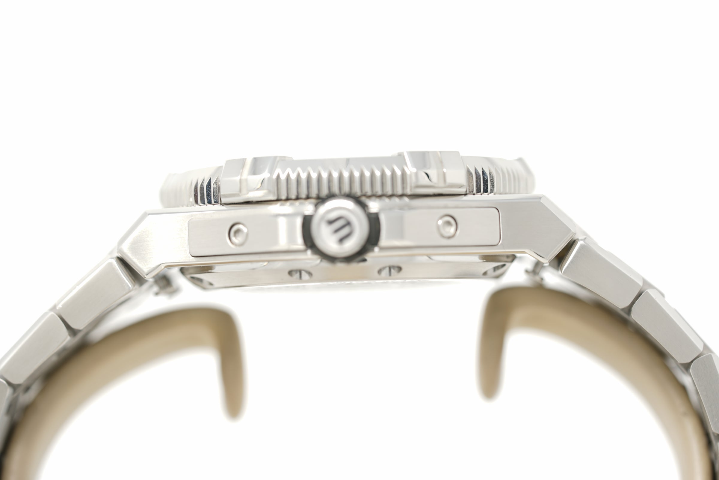 Pre-Owned Maurice LaCroix Aikon Venturer 38mm AI6057-SSL20-330-2