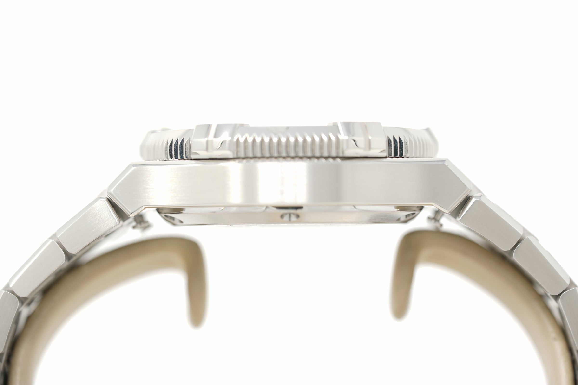 Pre-Owned Maurice LaCroix Aikon Venturer 38mm AI6057-SSL20-330-2