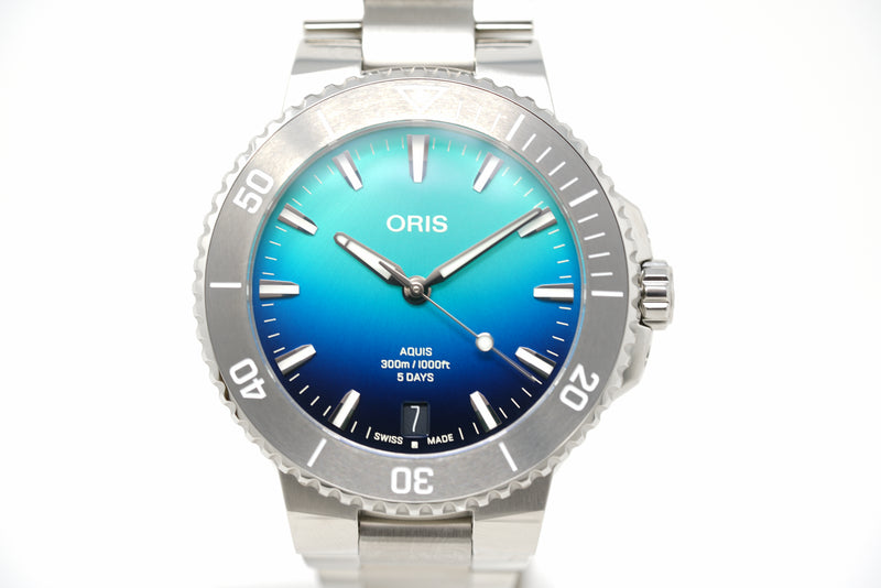 Pre-Owned Oris Aquis Great Barrier Reef LE IV 01 400 7790 4185-Set