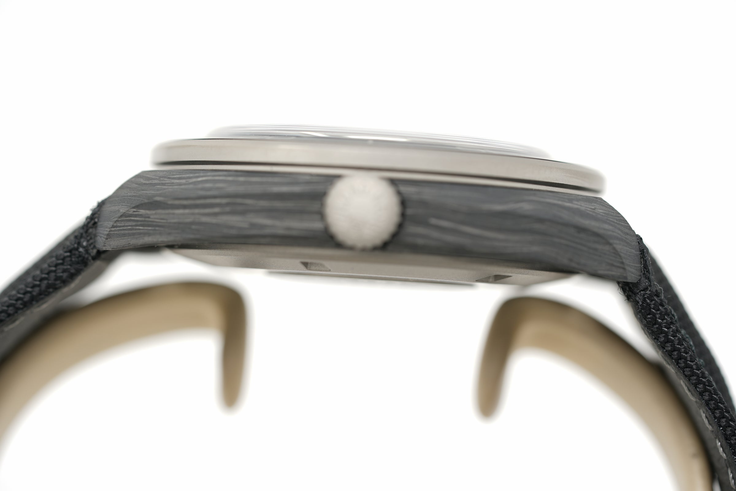 Pre-Owned Longines Ultra-Chron Carbon L2.839.4.52.2