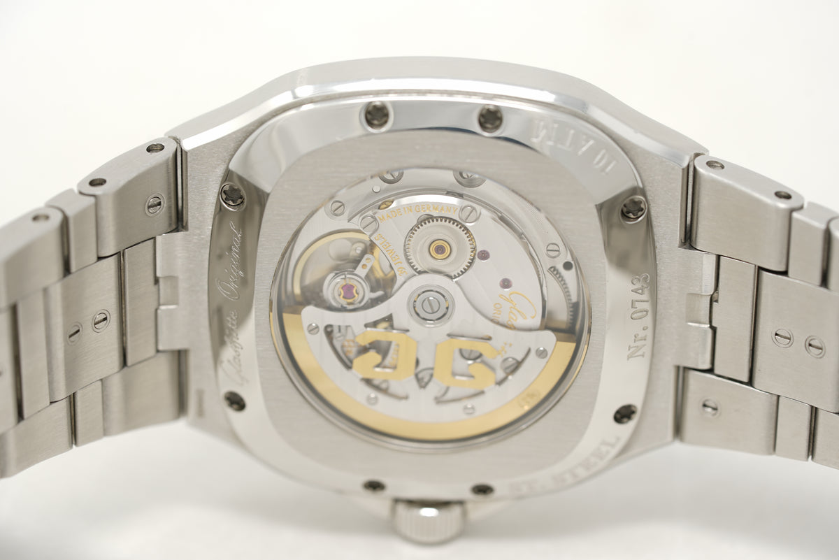Pre-Owned Glashütte Original Senator Seventies Panorama Date 2-39-47-12-12-14