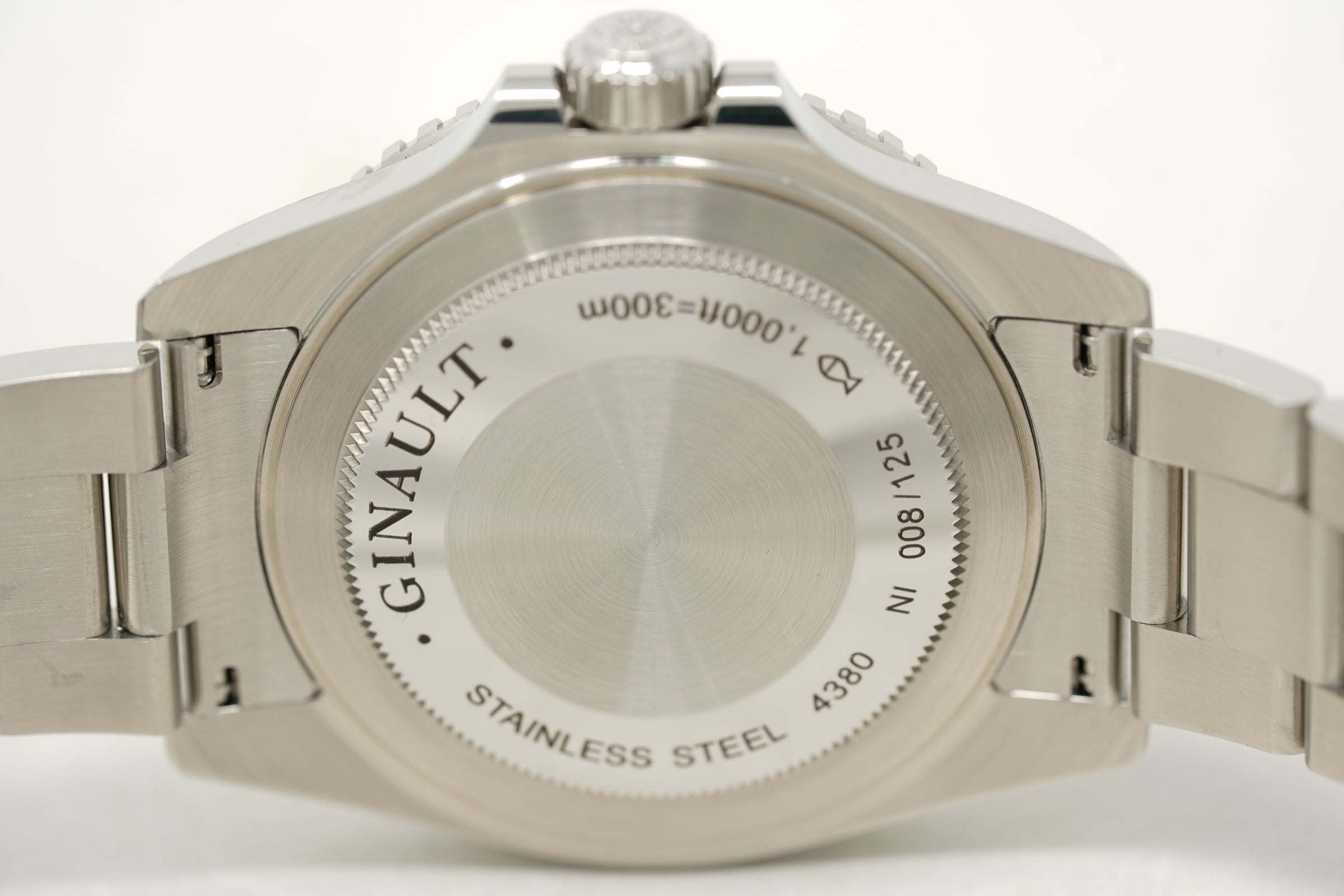 Pre-Owned Ginault Expeditioner Pearl White