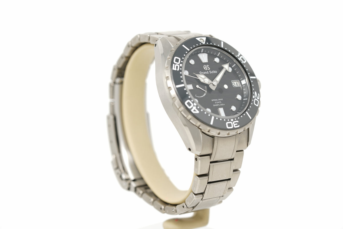 Pre-Owned Grand Seiko Evolution 9 Diver Spring Drive 5 Days SLGA015