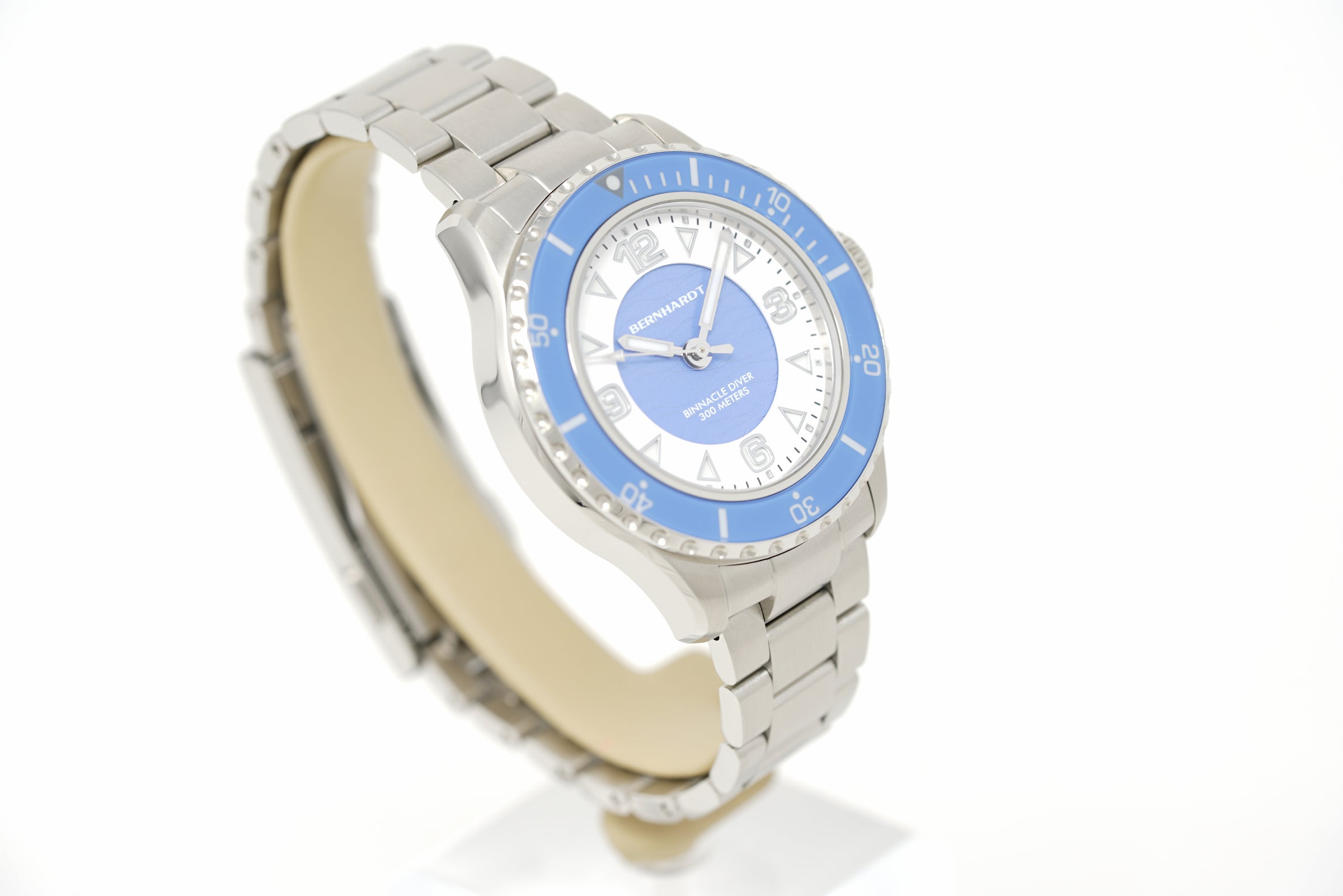 Pre-Owned Bernhardt Binnacle Diver Atlantic Swell
