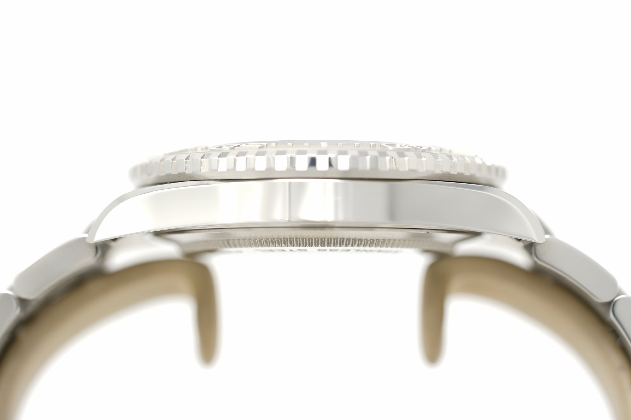Pre-Owned Ginault Expeditioner Pearl White