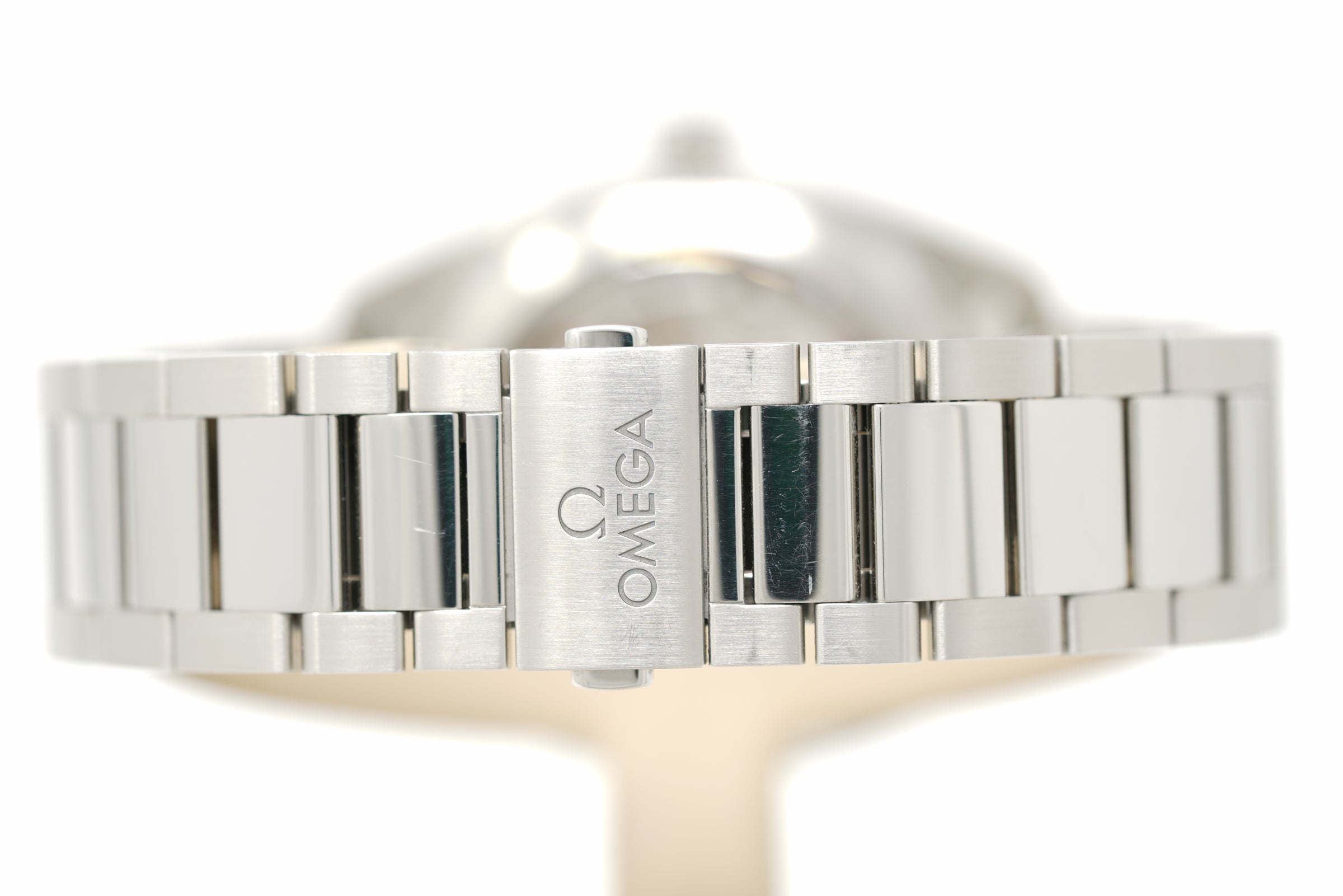 Pre-Owned Omega Seamaster Aqua Terra 220.10.41.21.03.004