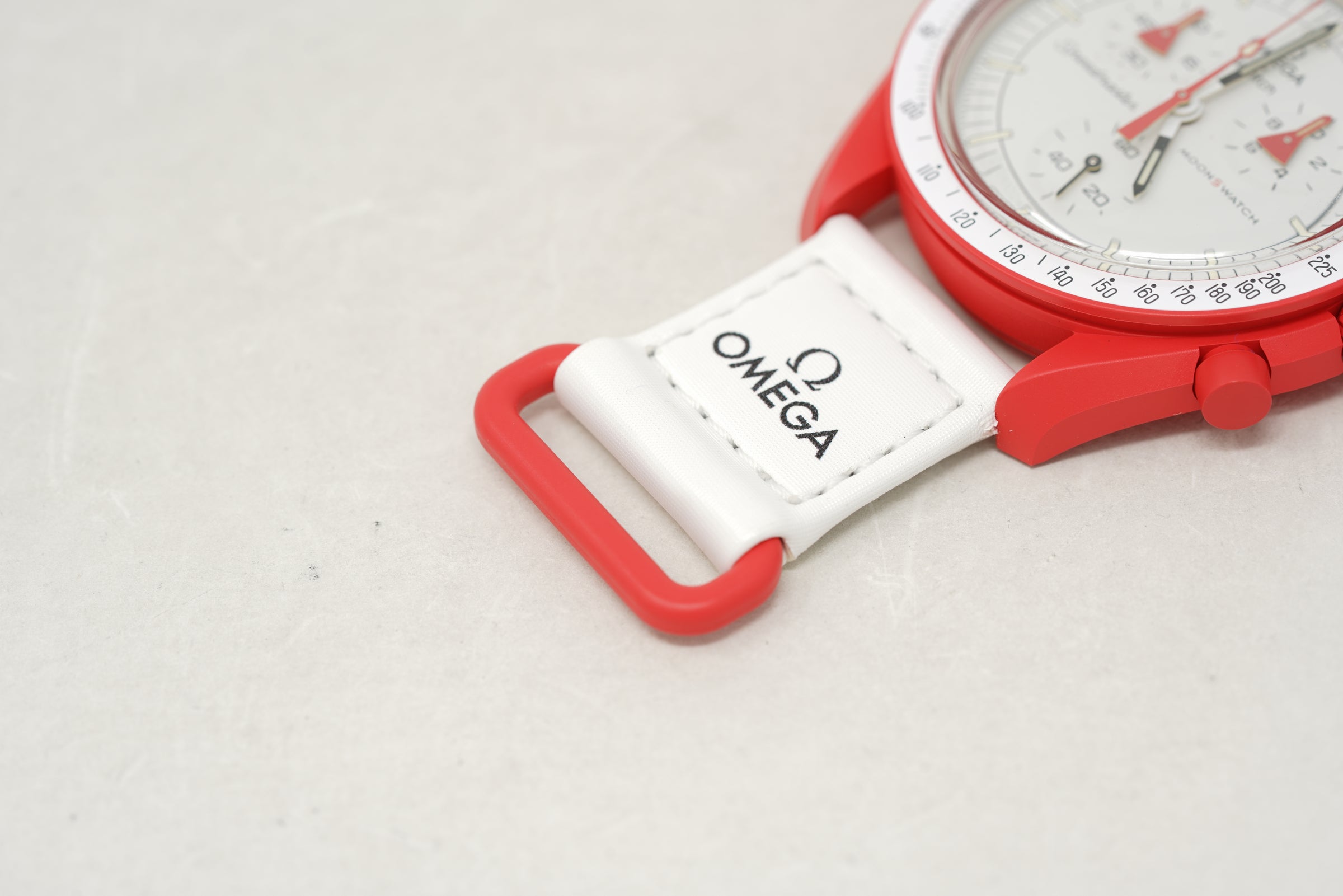 Pre-Owned Swatch x Omega MoonSwatch Mission to Mars SO33R100