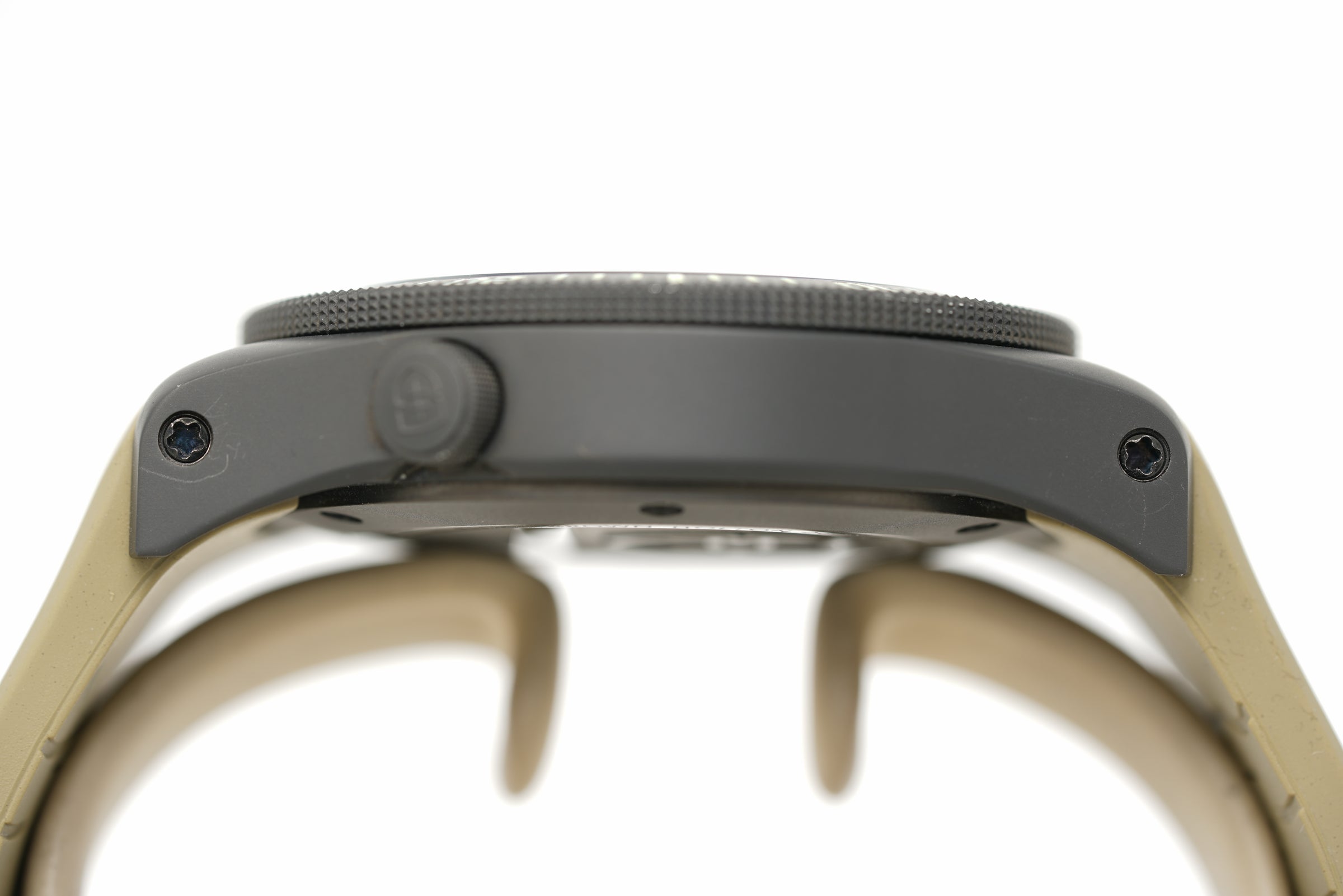 Pre-Owned Elliot Brown Holton NIVO