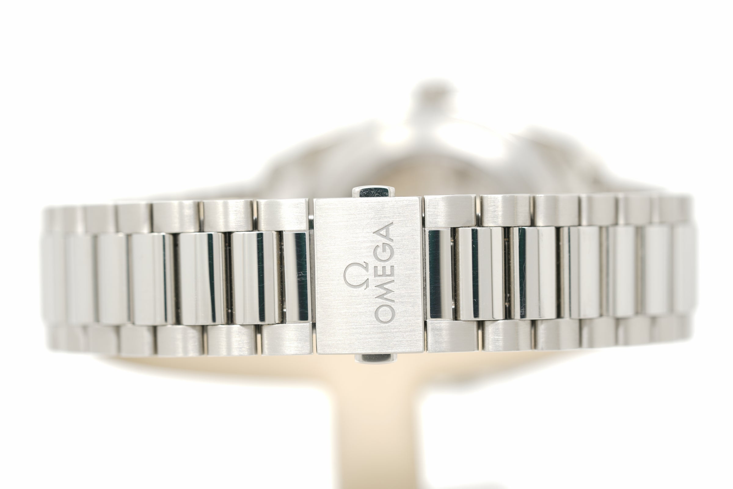 Pre-Owned Omega Seamaster Aqua Terra 220.10.38.20.01.004