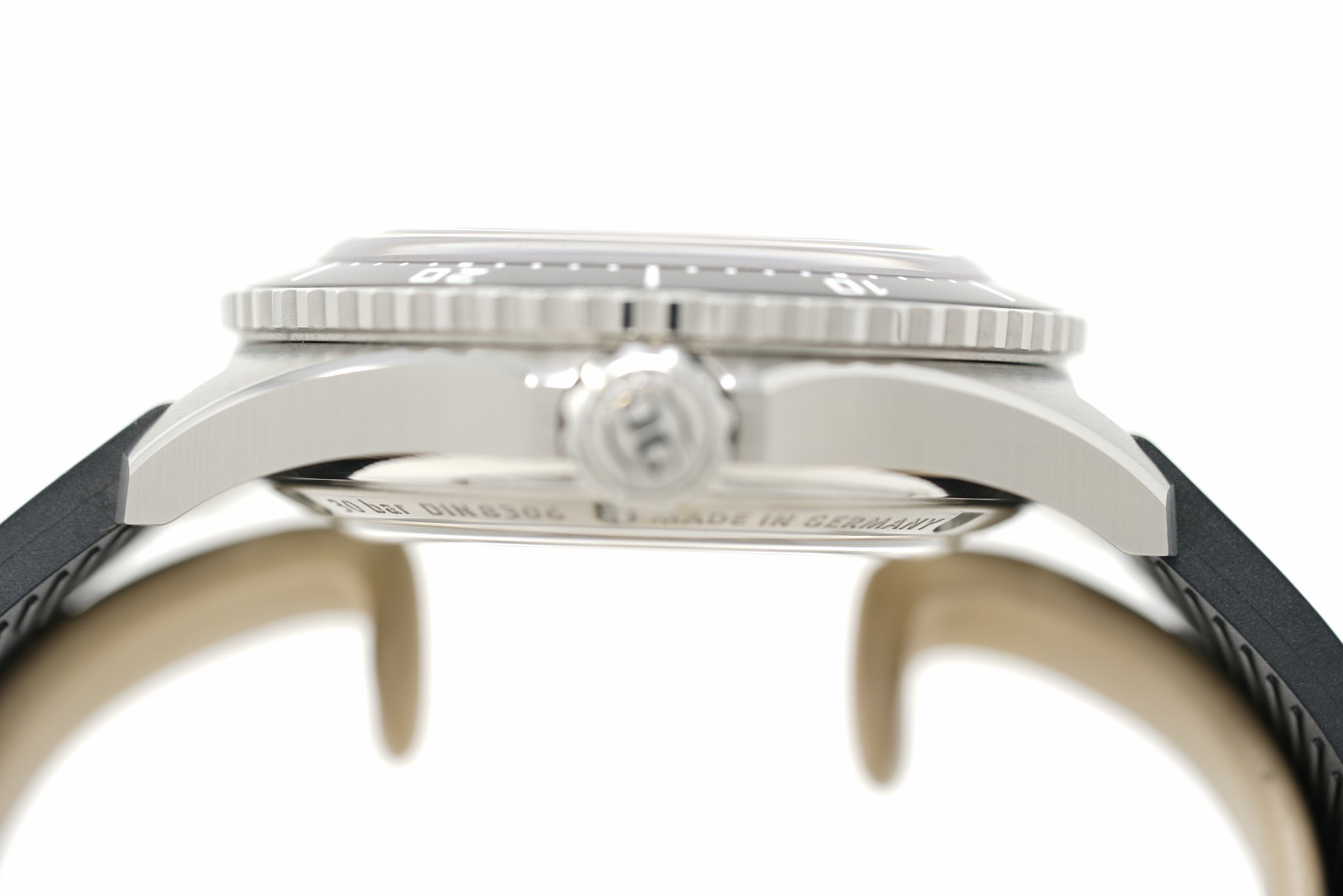 Pre-Owned Glashütte Original SeaQ Panorama Date 1-36-13-01-80-33