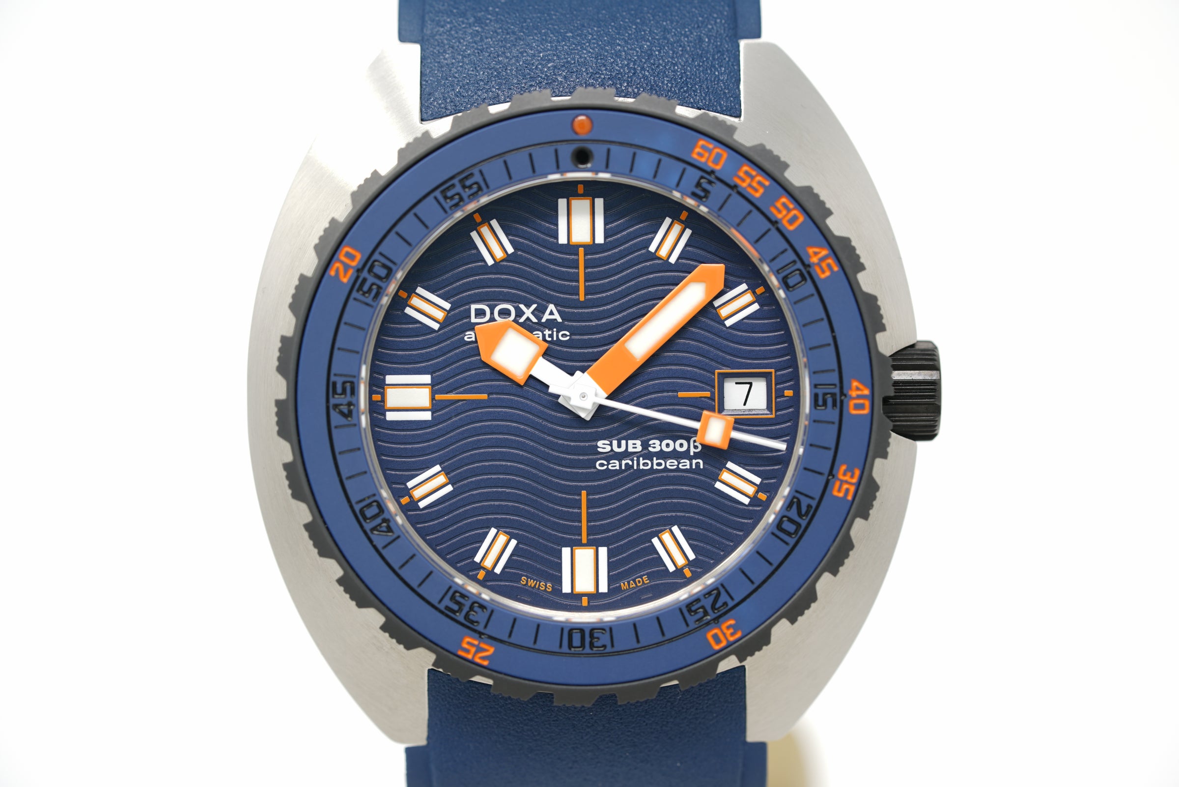 Pre-Owned Doxa SUB 300ß Caribbean 830.10.201.32