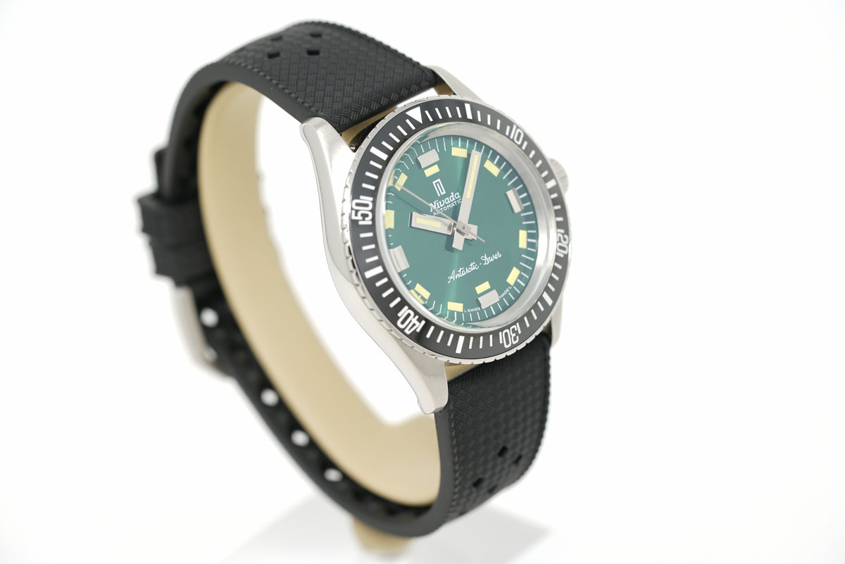 Pre-Owned Nivada Grenchen Antarctic Diver Green No Date 32059A01