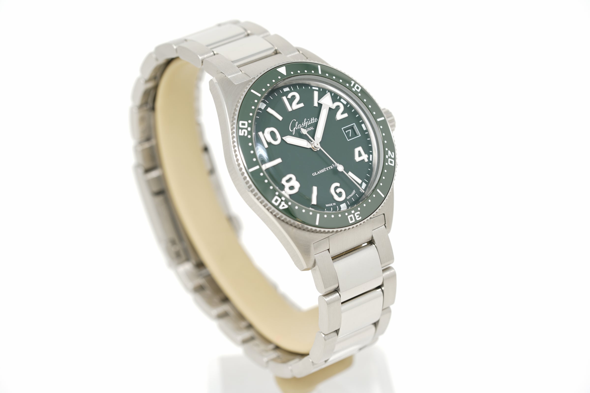 Pre-Owned Glashütte Original SeaQ 1-39-11-13-83-33