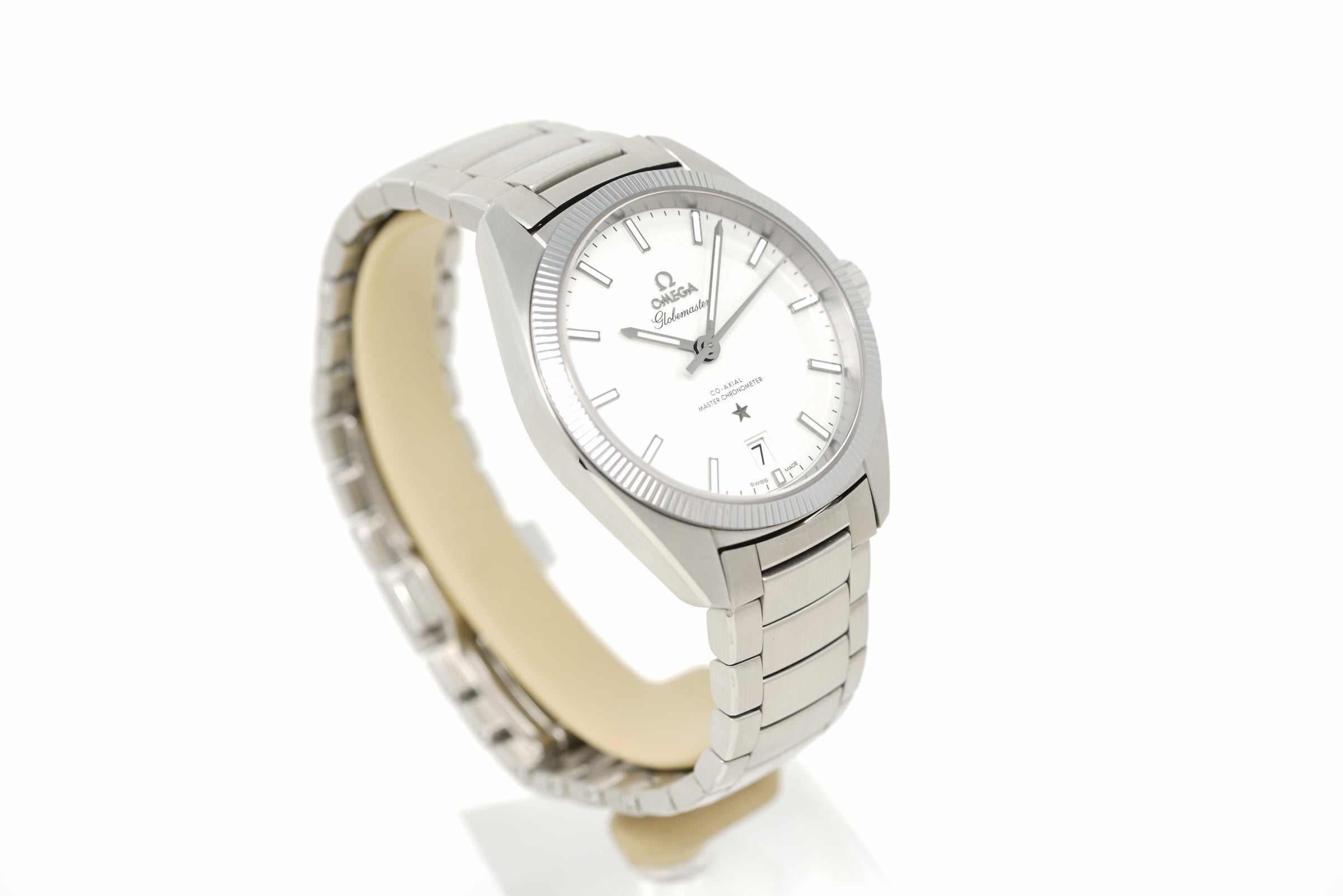 Pre-Owned Omega Constellation Globemaster 130.30.39.21.02.001