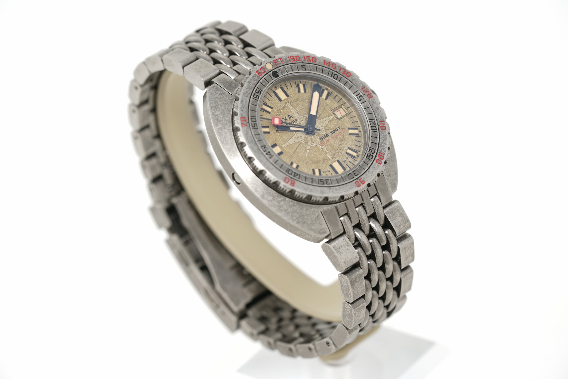 Pre-Owned Doxa SUB 300T Clive Cussler 840.80.031.15