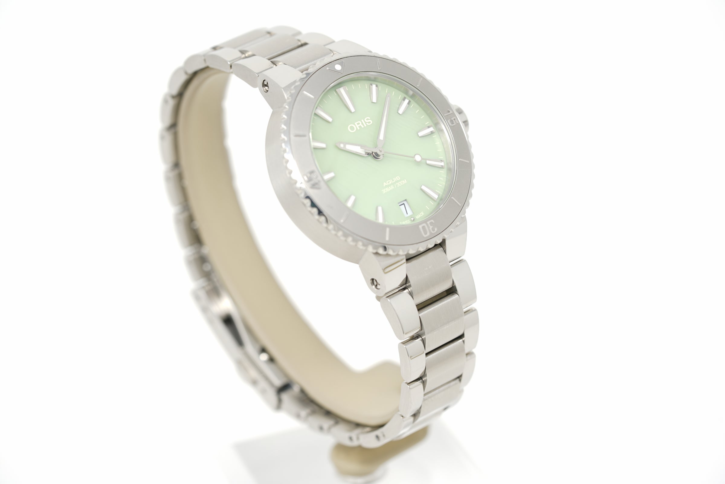 Pre-Owned Oris Aquis Date 01 733 7770 4157-07 8 18 05P