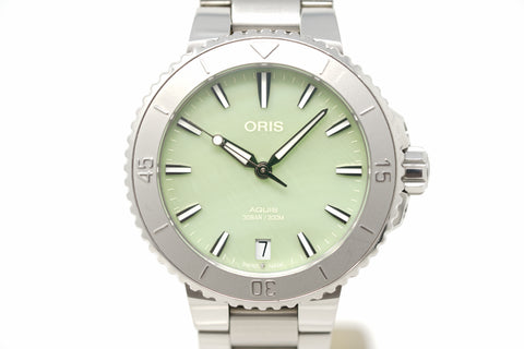 Pre-Owned Oris Aquis Date 01 733 7770 4157-07 8 18 05P