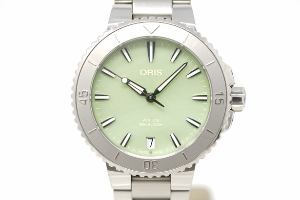 Pre-Owned Oris Aquis Date 01 733 7770 4157-07 8 18 05P