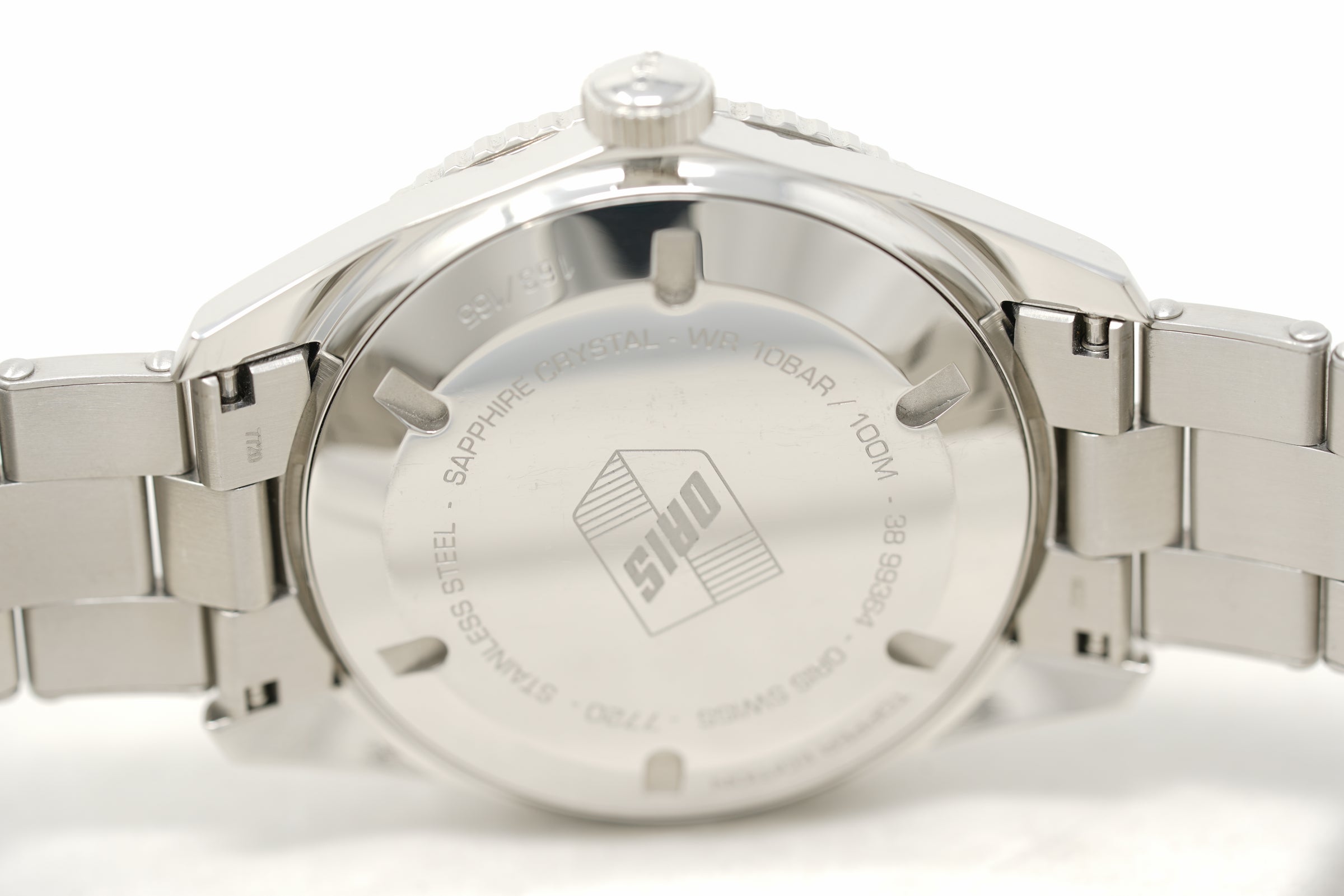 Pre-Owned Oris Divers Sixty-Five Maxi Topper Edition 733 7720 4034-Set