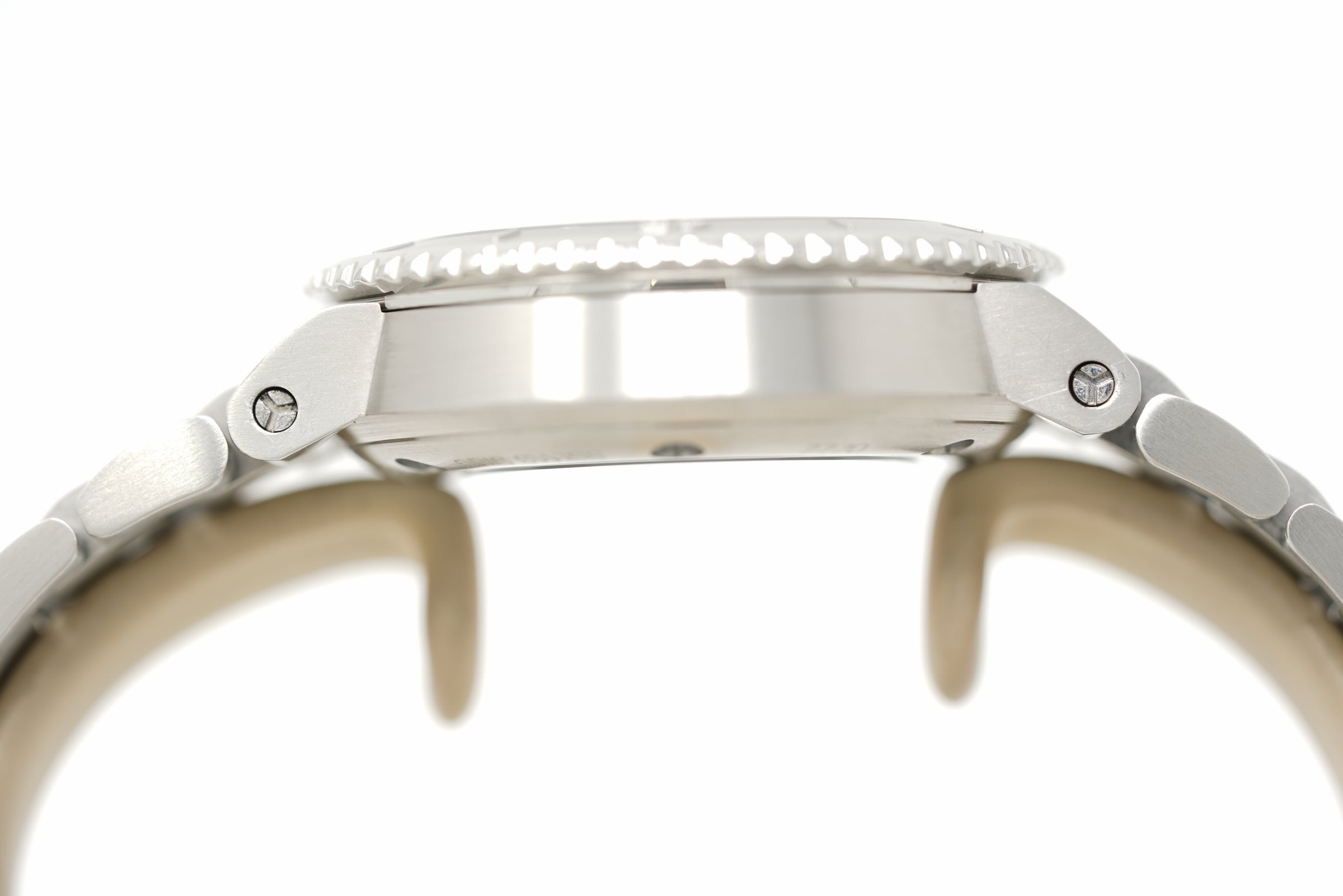 Pre-Owned Oris Aquis Date 01 733 7770 4157-07 8 18 05P
