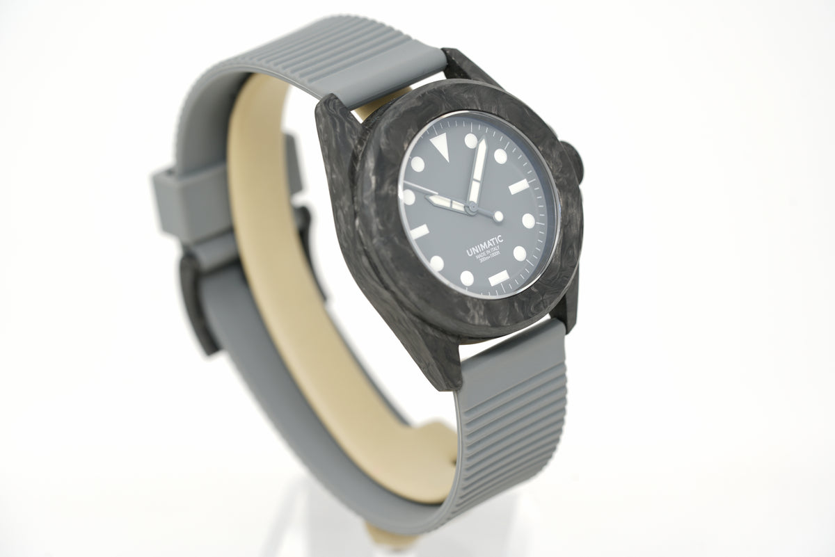 Pre-Owned Unimatic x Hodinkee Modello Quattro Carbon Limited U4S-C-H