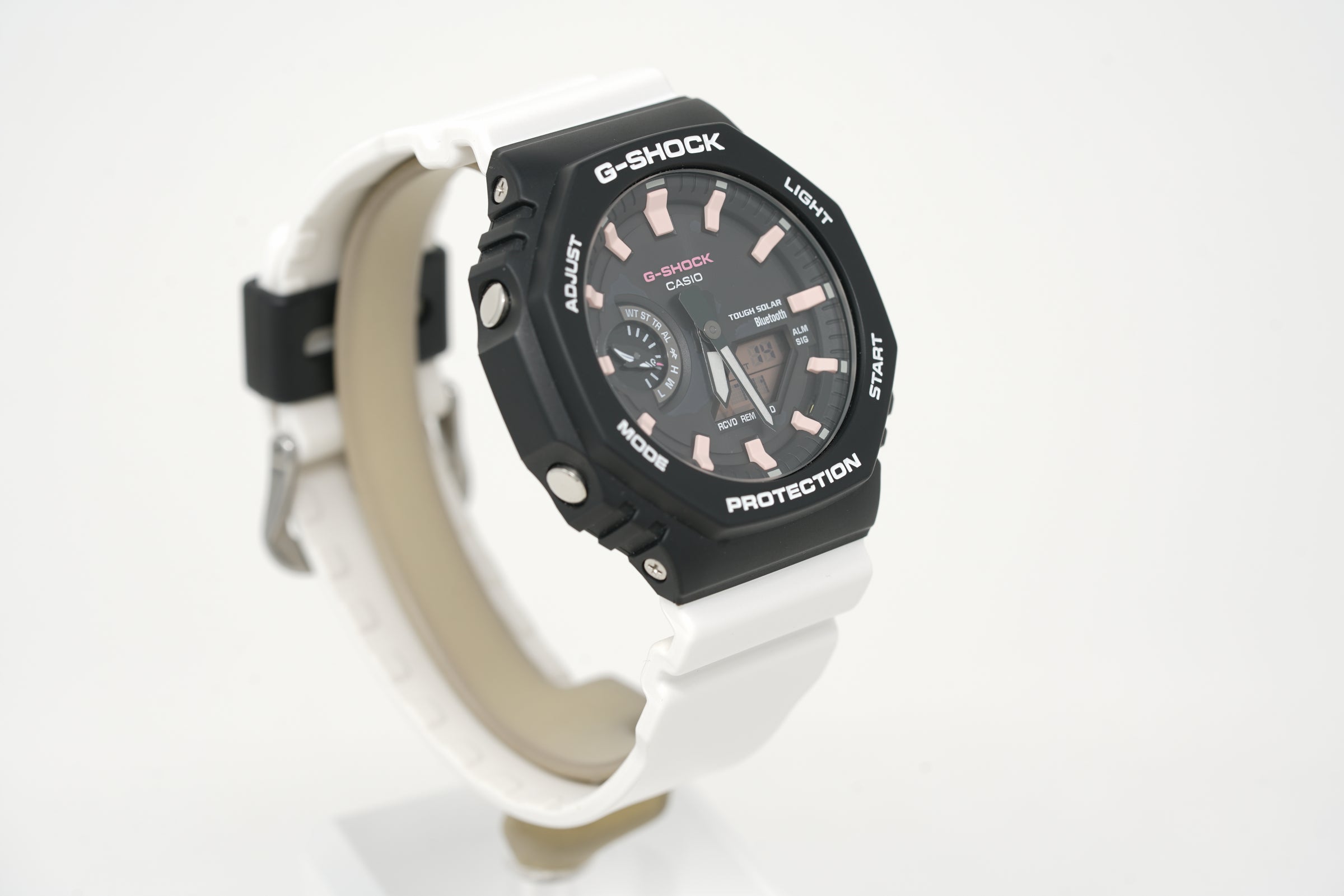 Pre-Owned G-Shock Charles Darwin Foundation GAB2100CD-1A7
