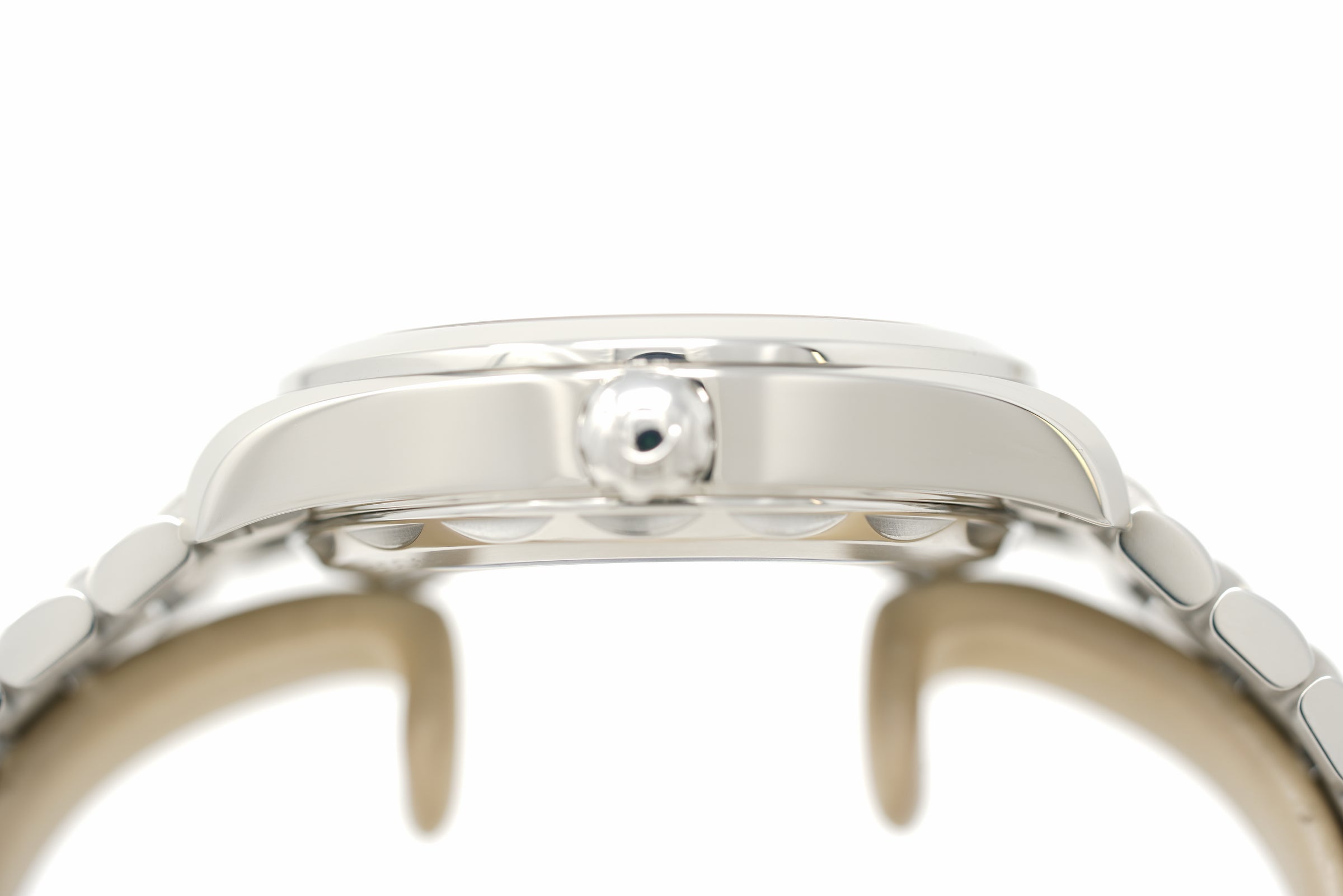 Pre-Owned Omega Seamaster Aqua Terra Shades 220.10.38.20.12.001