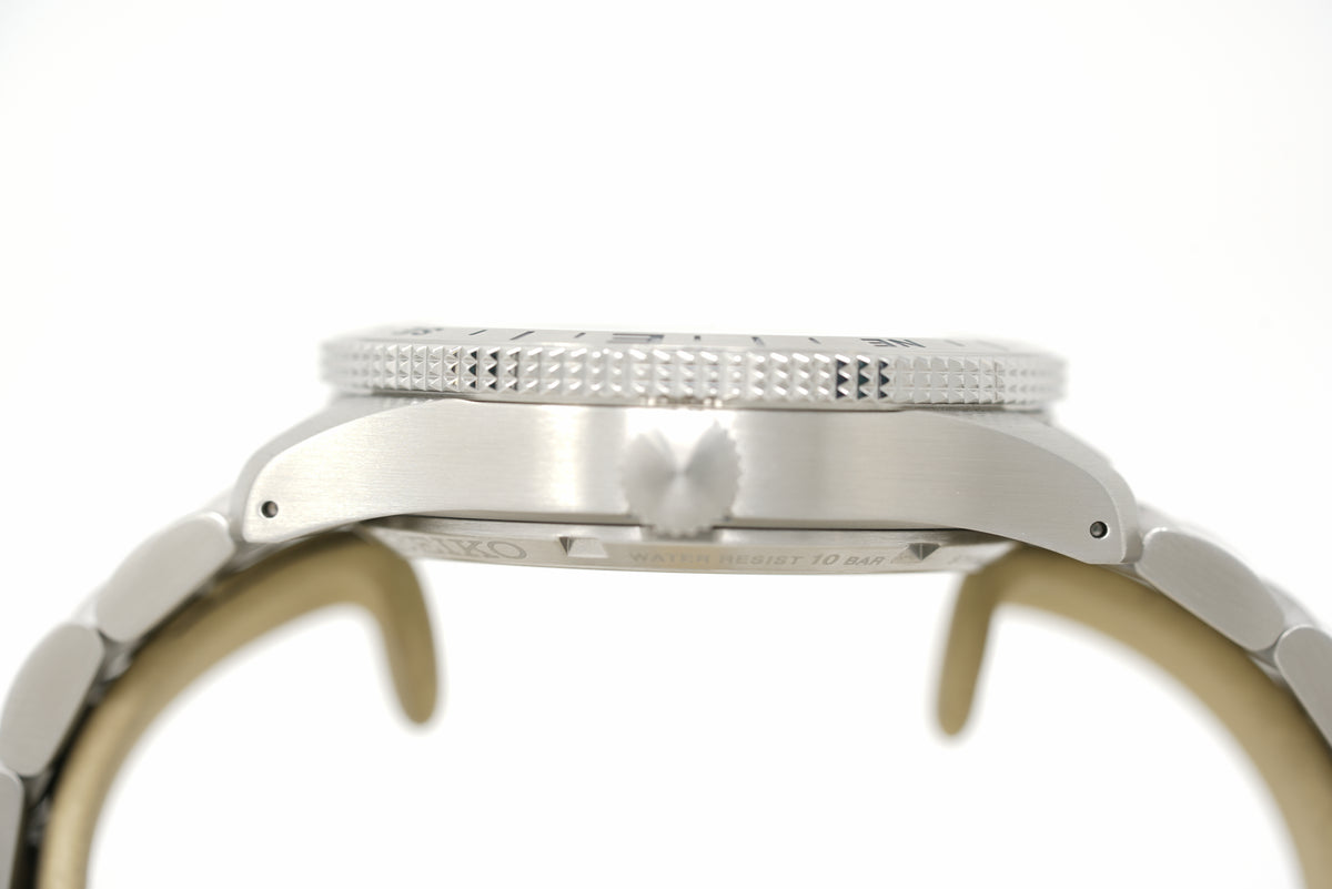 Pre-Owned Seiko 5 Sports Field Series HDB007