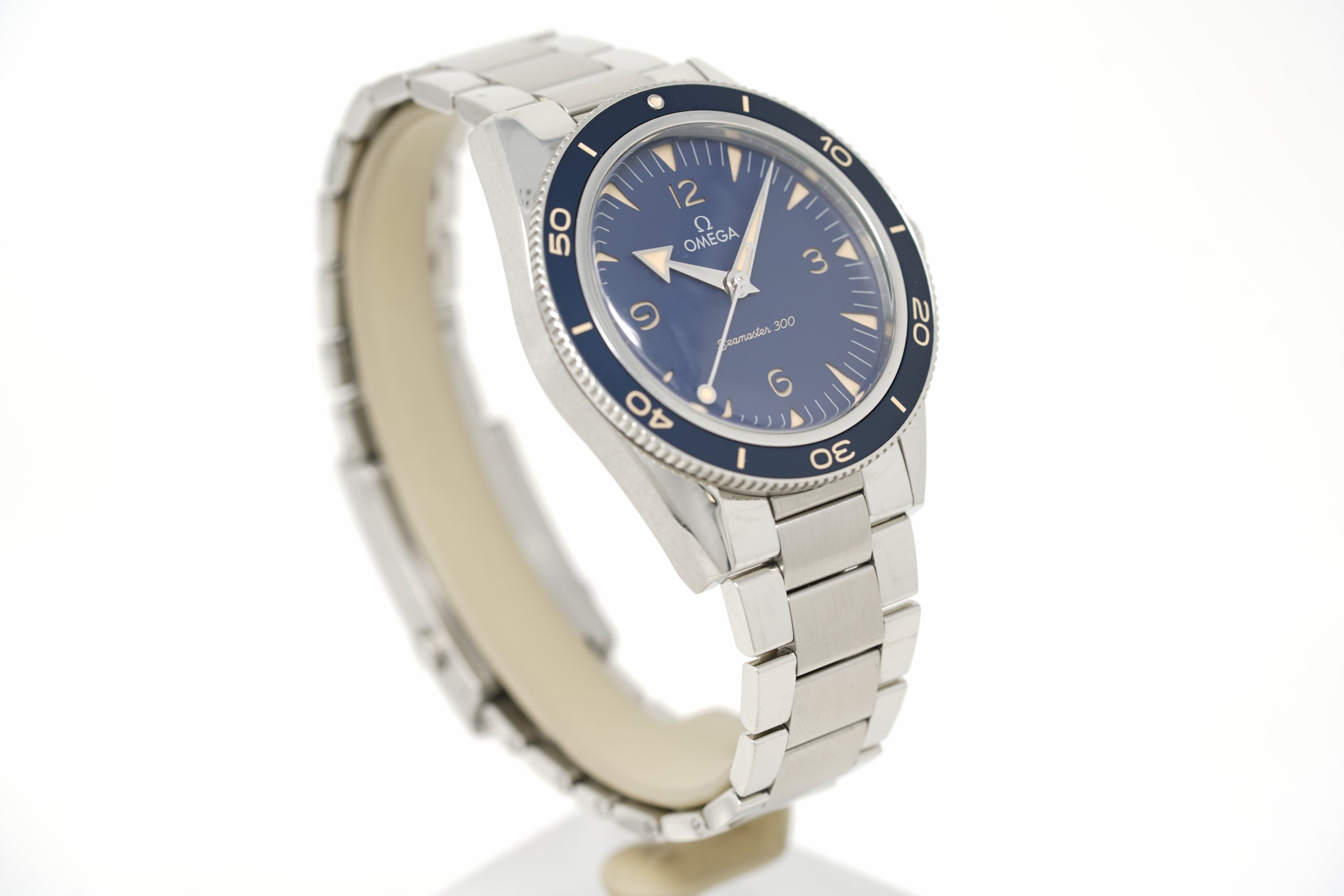 Pre-Owned Omega Seamaster 300 234.30.41.21.03.001