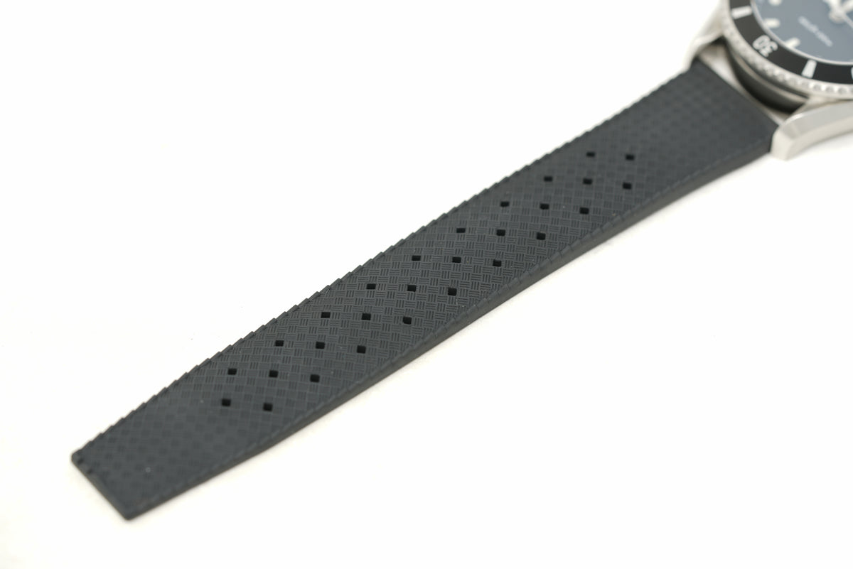 Pre-Owned Vaer DS4 Meridian Solar Diver Black 38mm - Small