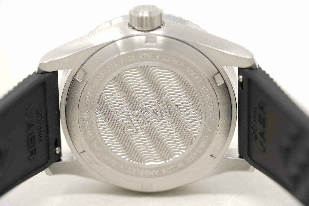 Pre-Owned Vaer DS4 Meridian Solar Diver Black 38mm - Small