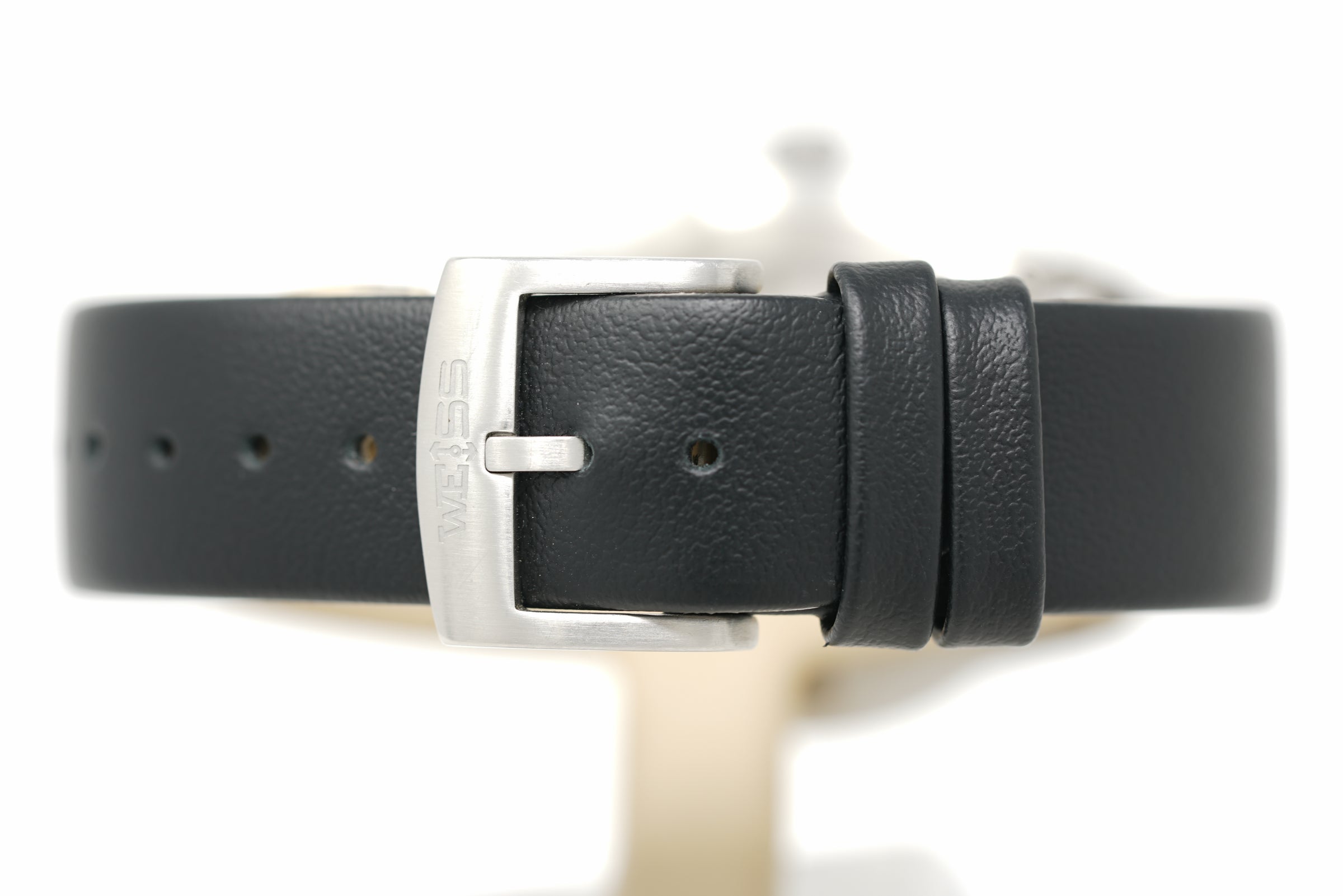 Pre-Owned Weiss 38mm Automatic Standard Issue Field with Date White