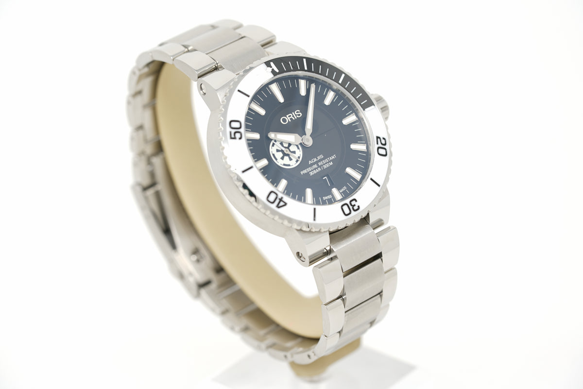 Pre-Owned Oris Aquis Star Wars Stormtrooper LE 01 743 7734 4184-Set MB