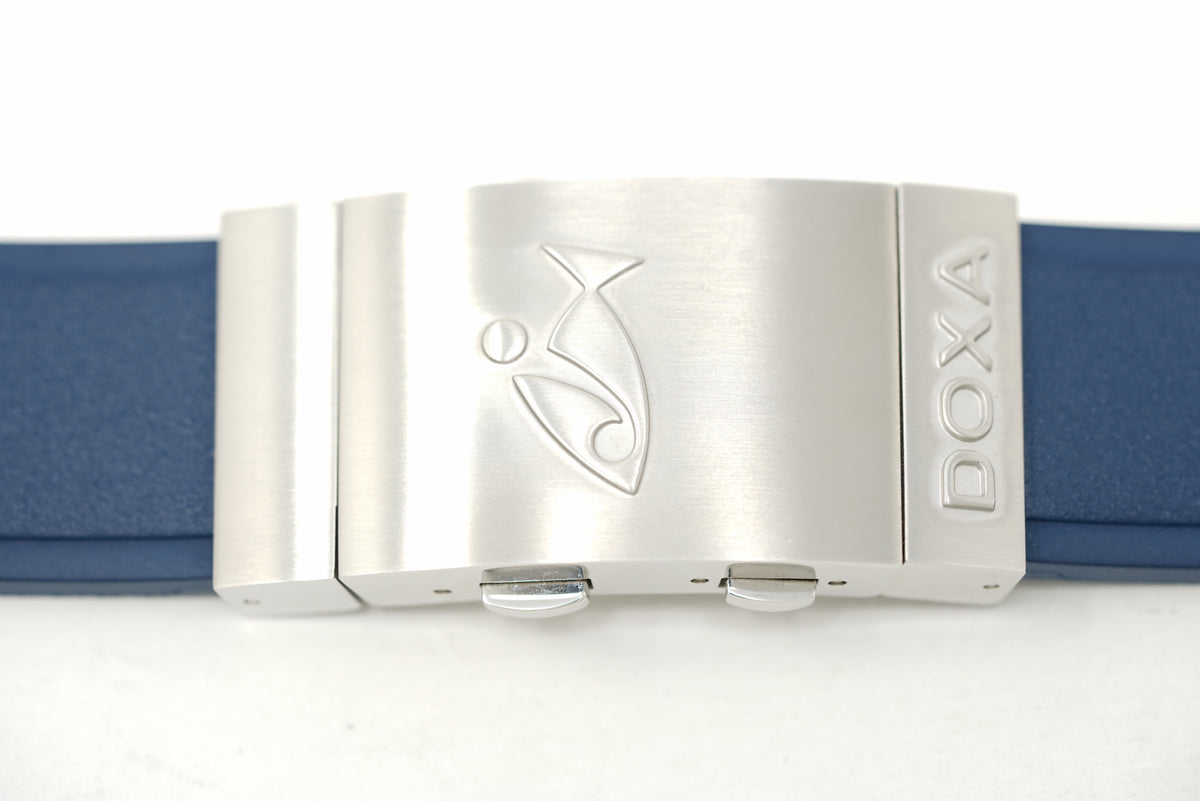 Pre-Owned Doxa SUB 300 'Great White' Topper Edition 821.10.011.10-SE9