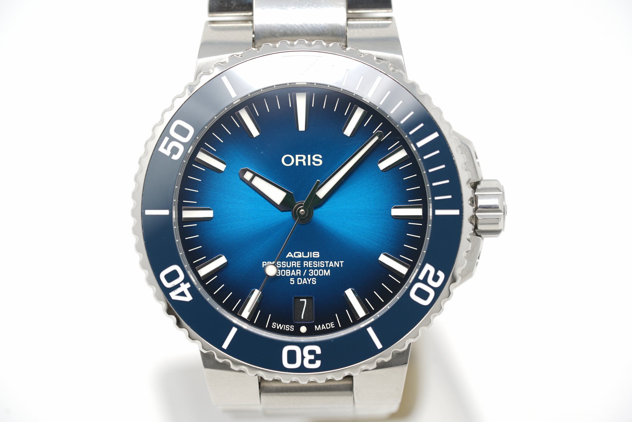 Pre Owned Oris Aquis Date Calibre 400 01 400 7763 4135 07 4 24