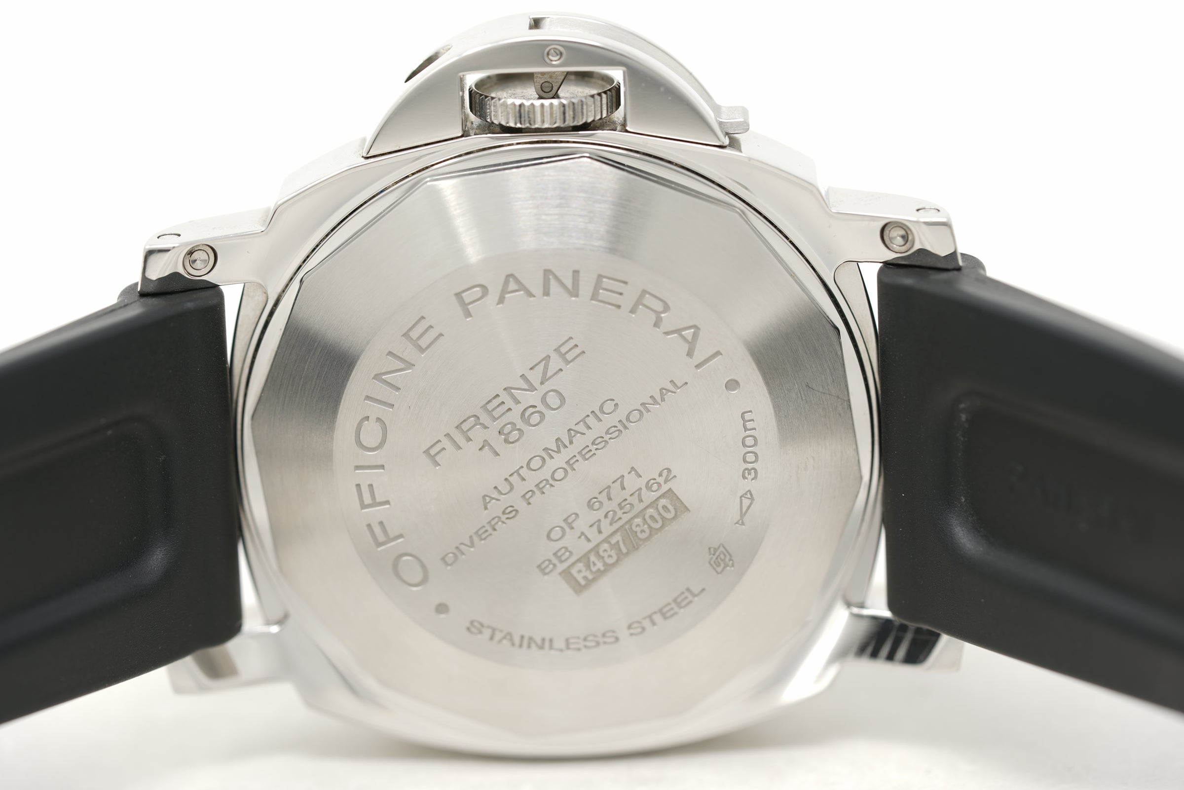 Pre-Owned Panerai Luminor Submersible Acciaio PAM00024 R Series