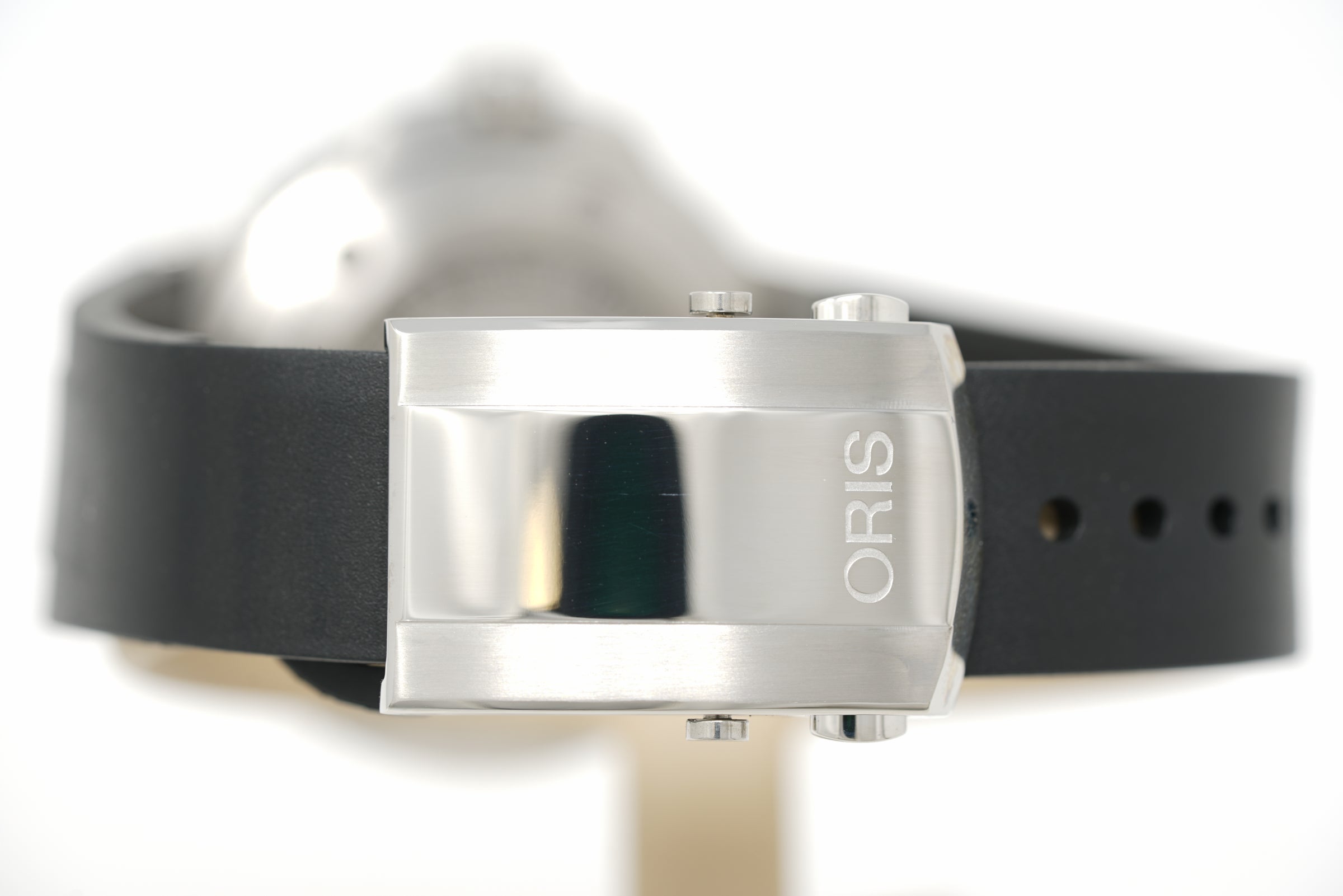 Pre-Owned Oris Aquis Whale Shark Limited GMT 01 798 7754 4175-Set