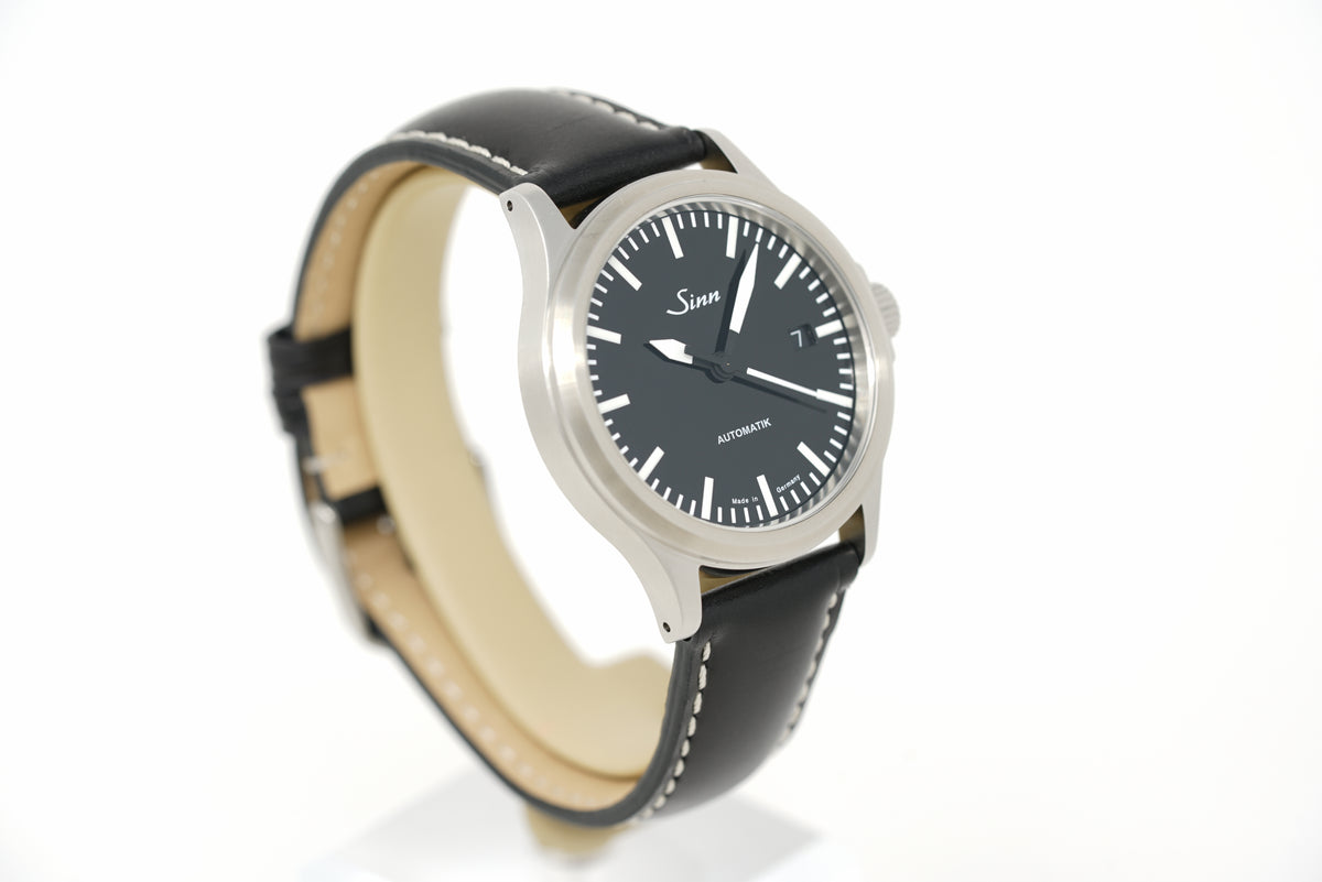Pre-Owned Sinn 556 I
