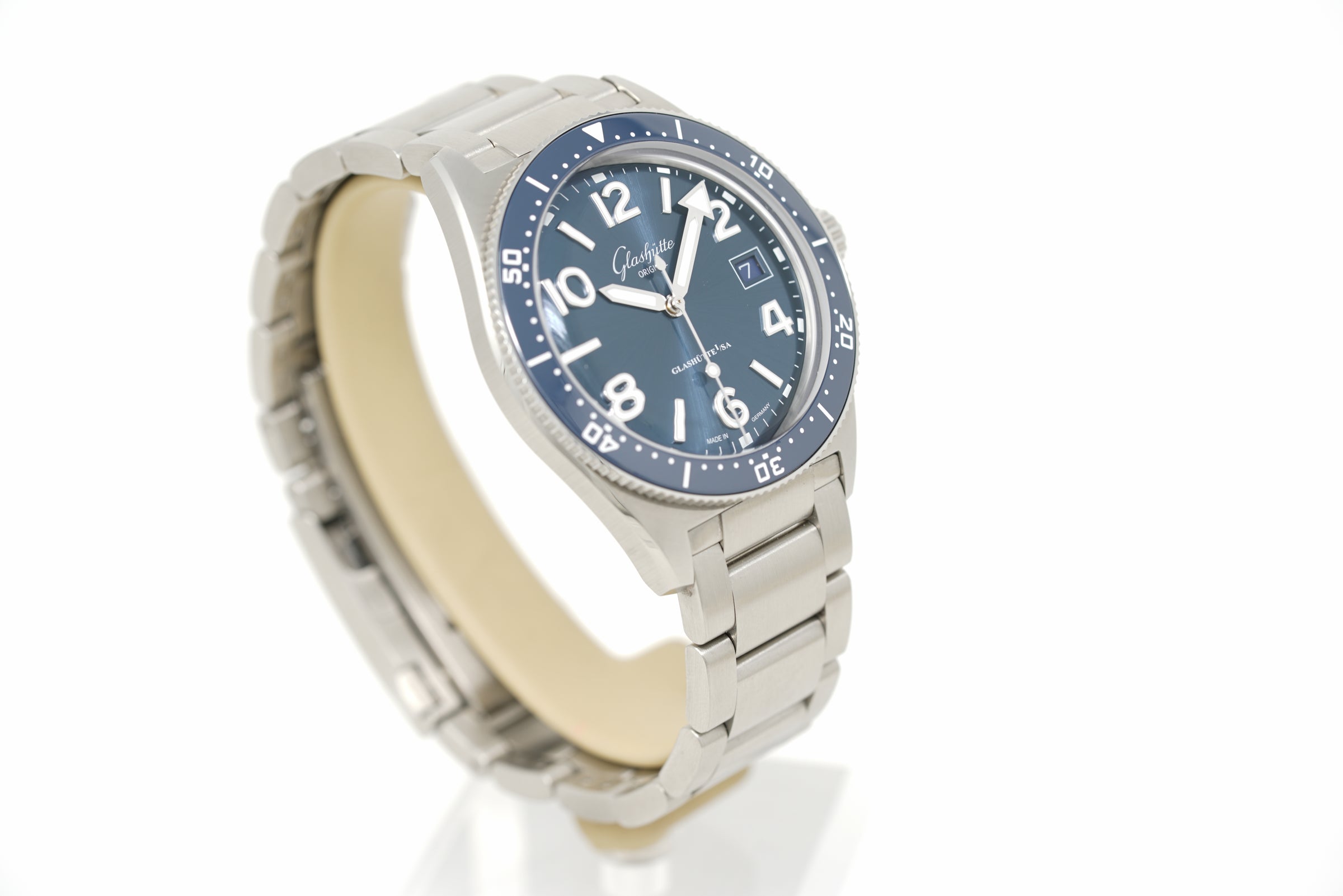 Pre-Owned Glashütte Original SeaQ 1-39-11-09-61-34