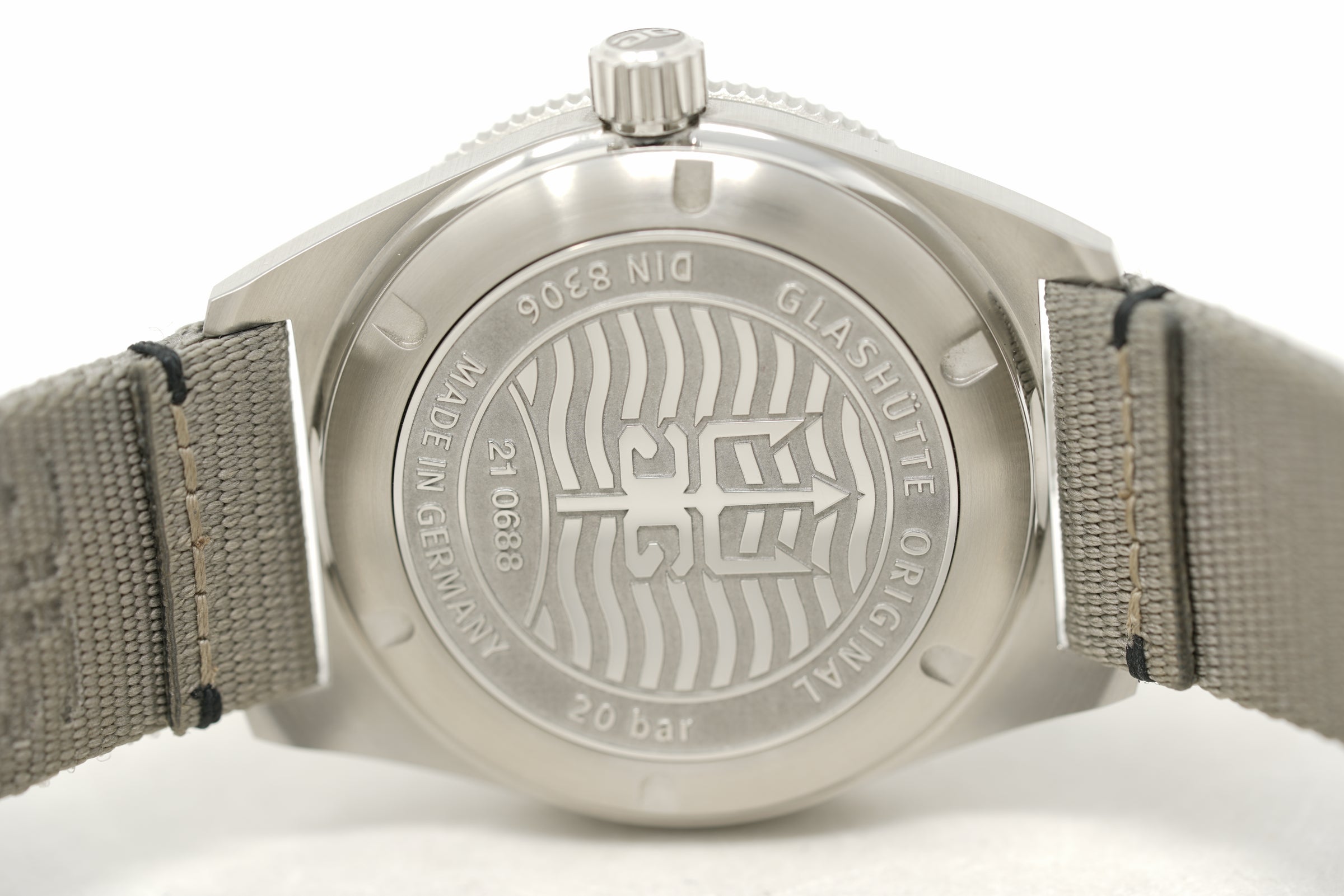 Pre-Owned Glashütte Original SeaQ 1-39-11-13-83-34