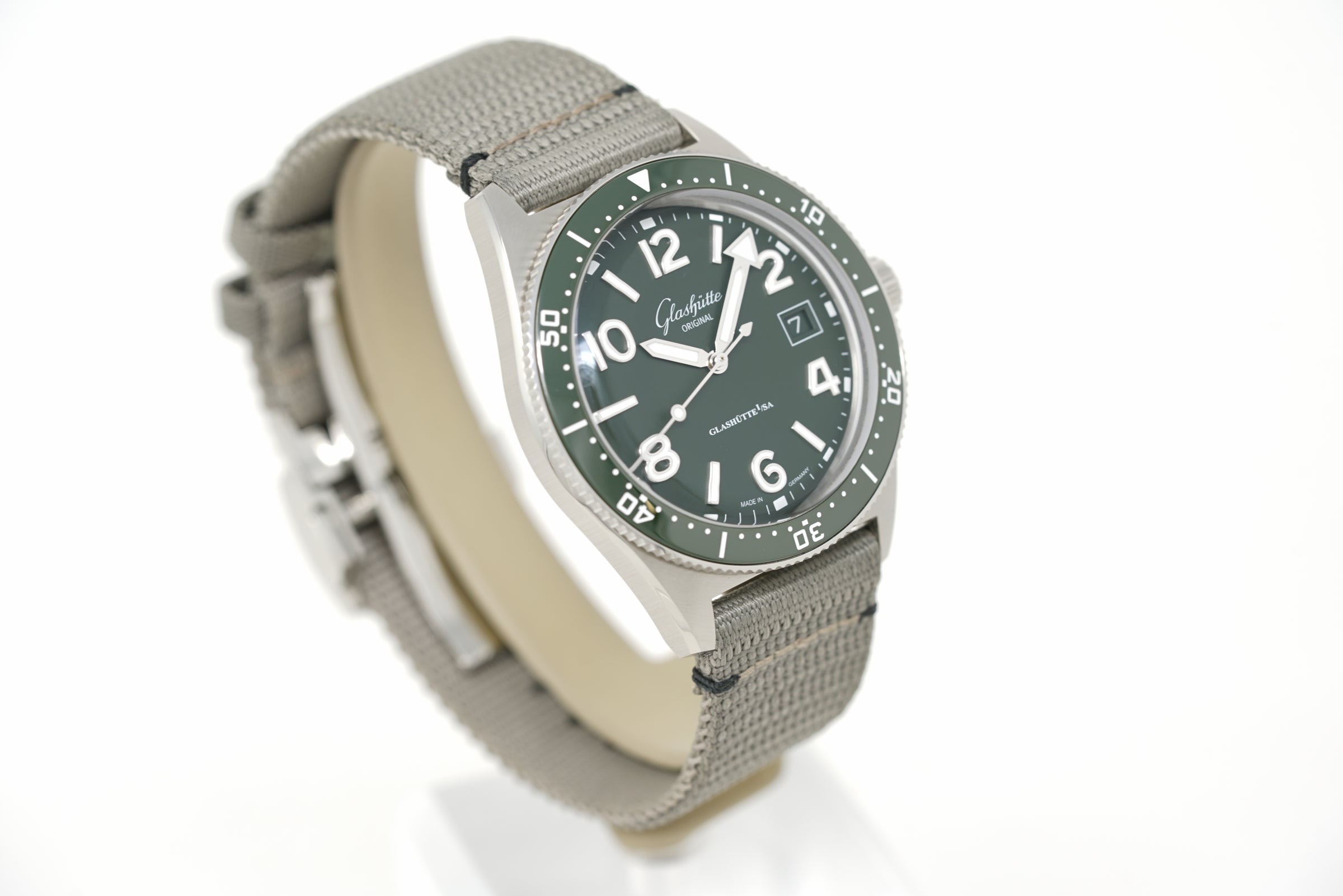 Pre-Owned Glashütte Original SeaQ 1-39-11-13-83-34
