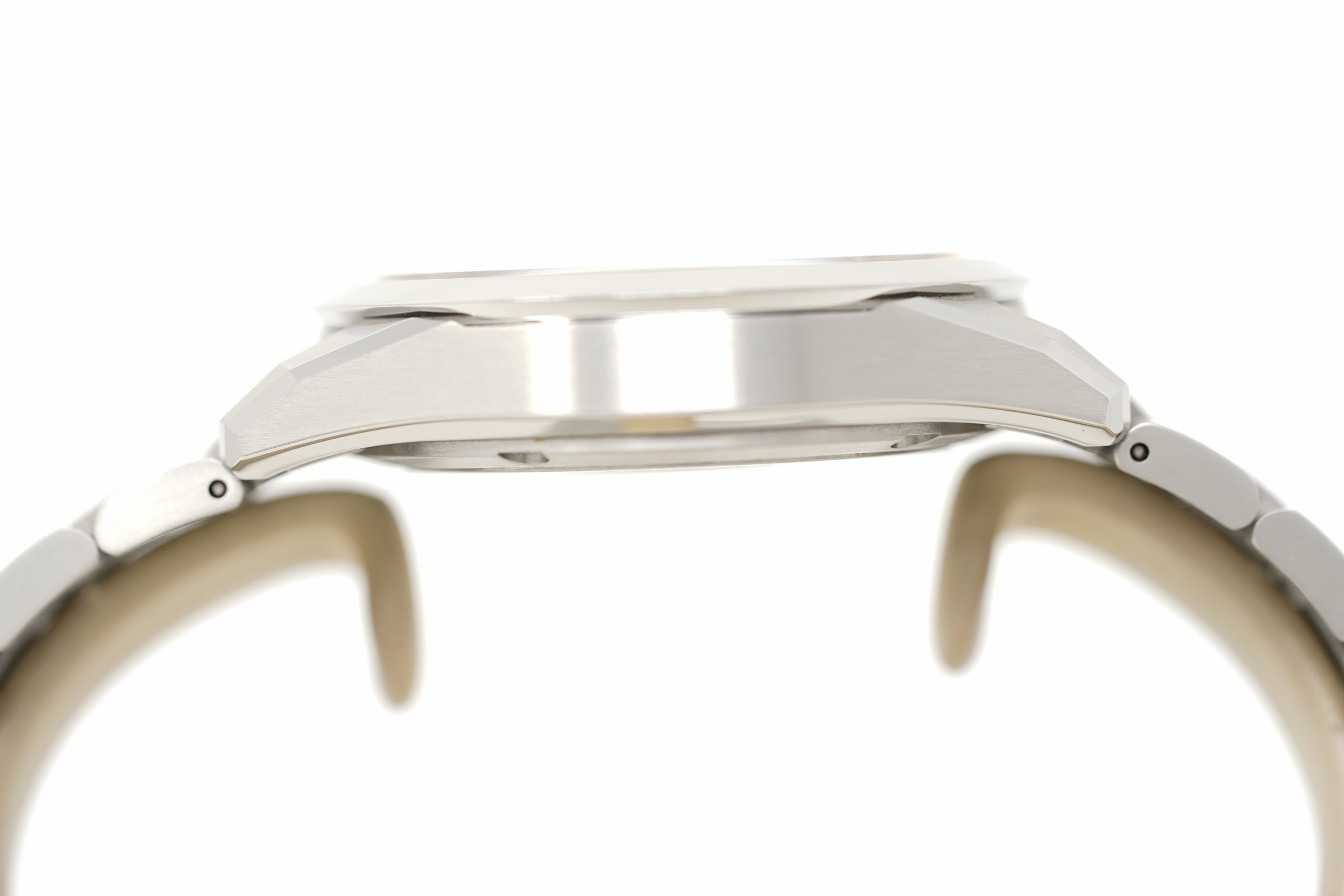 Pre-Owned Citizen The Citizen Super Titanium™ Limited AQ4100-65L