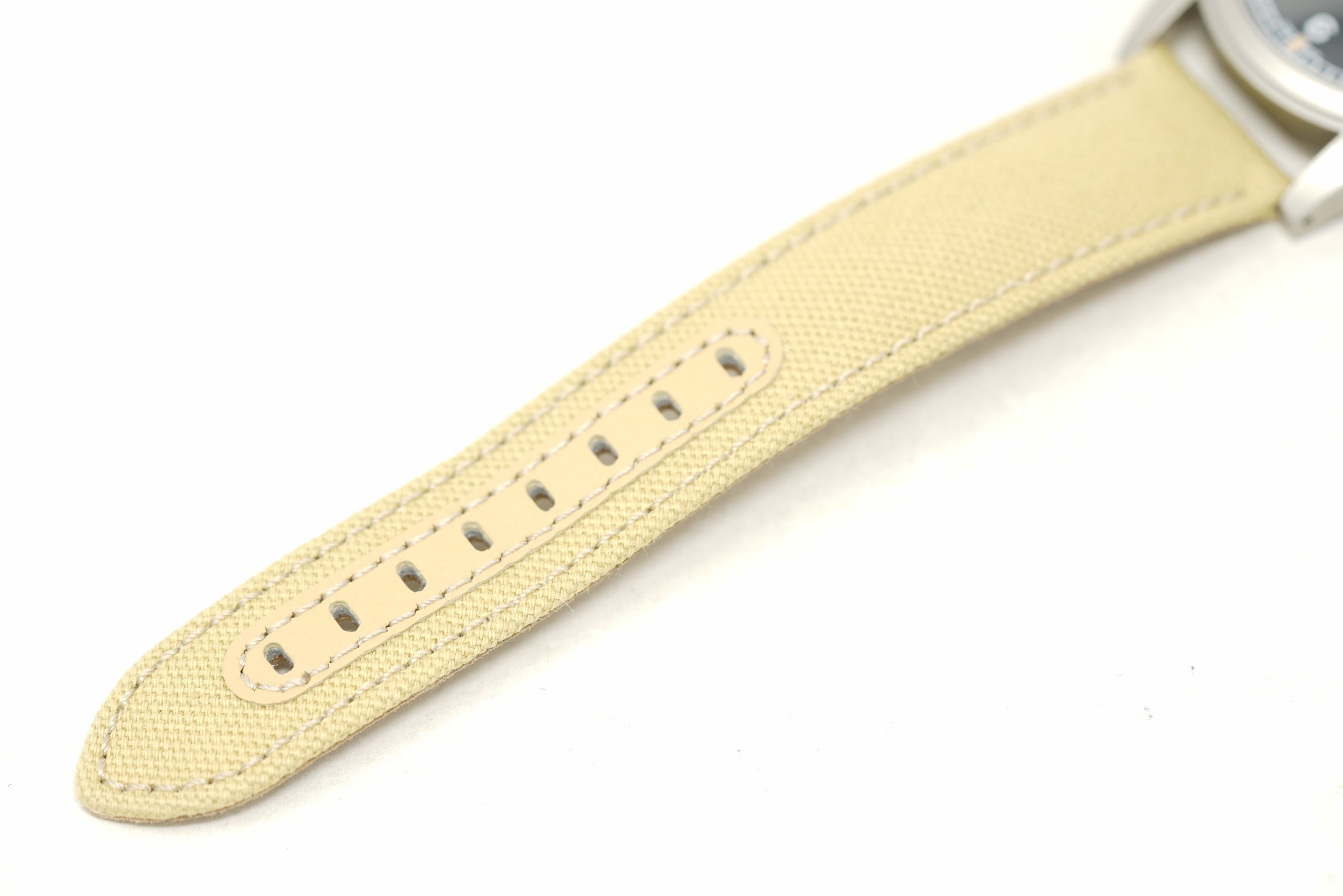 Pre-Owned Hamilton x Hodinkee Khaki Field Limited Edition H89469930