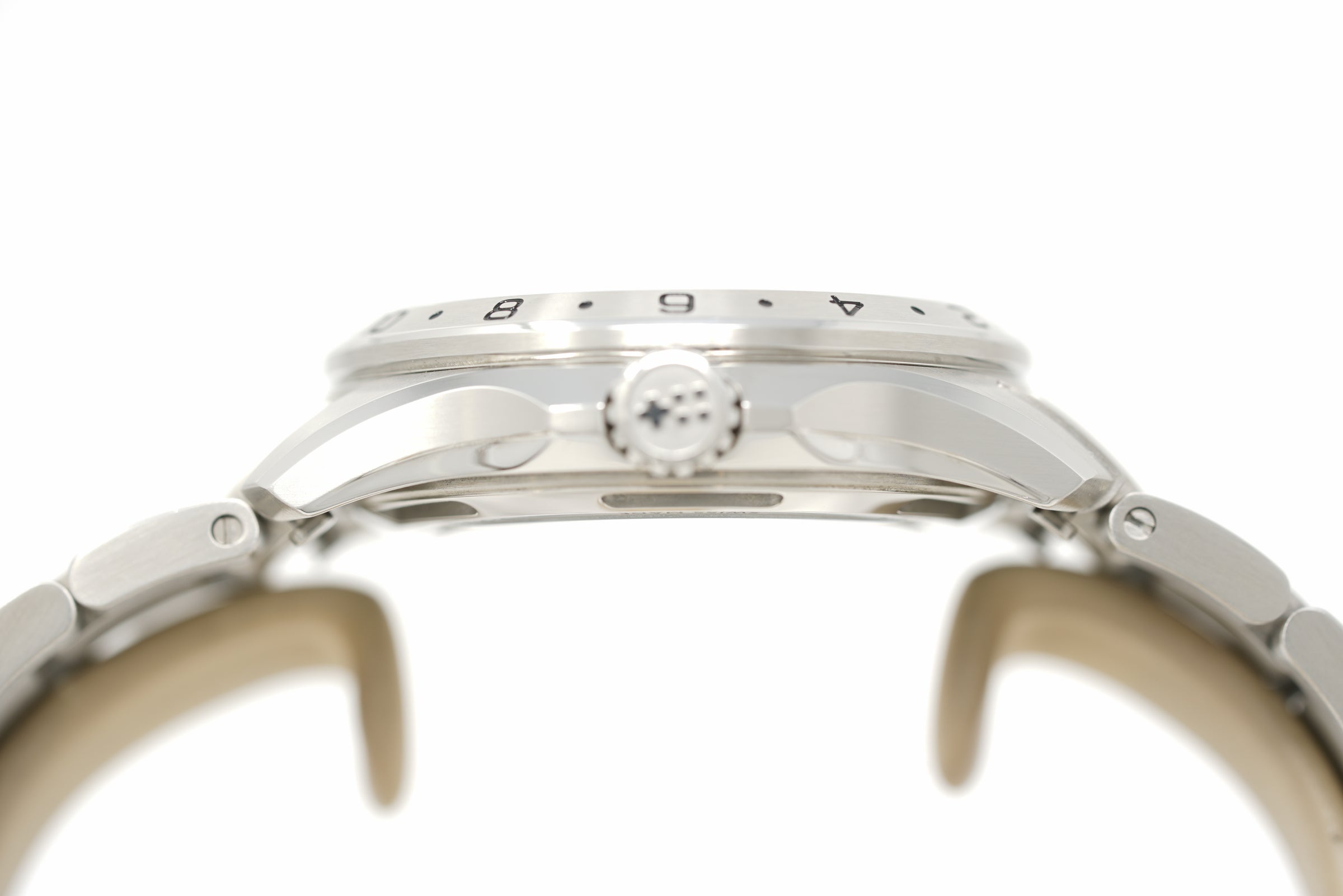 Pre-Owned Christopher Ward C63 Sealander GMT 36 White C63-36AGM3-S00W0